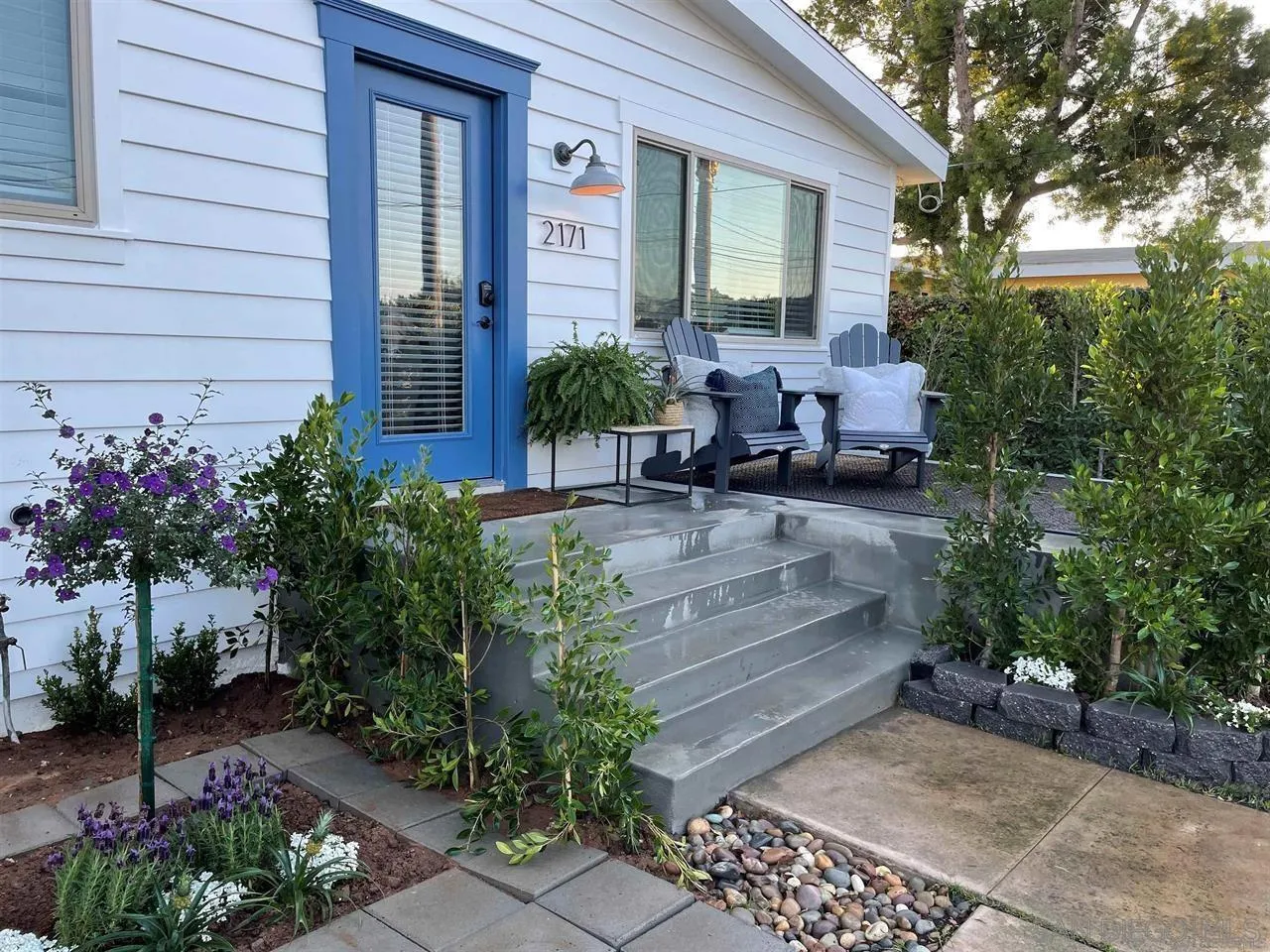 $750,000+