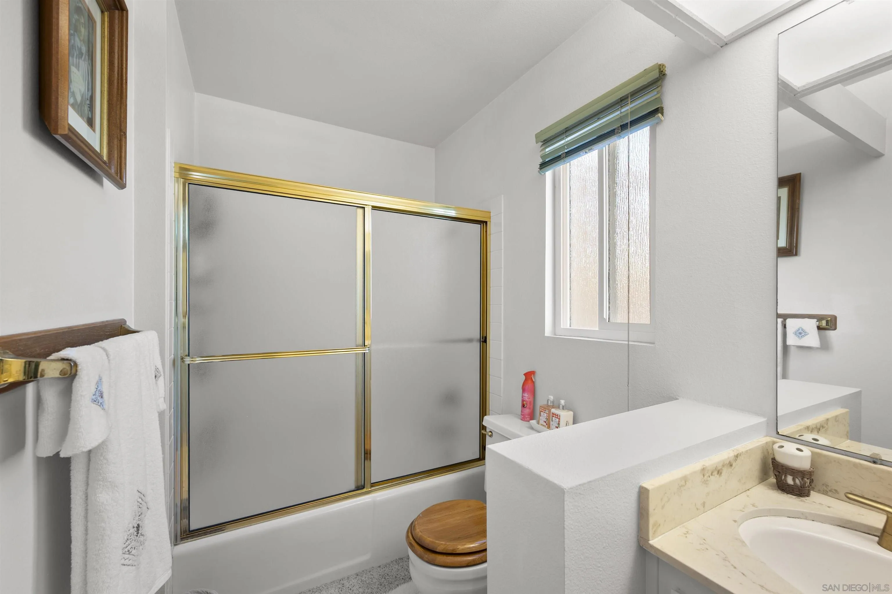 Photo #37: 250046052 Listing: Photo #37