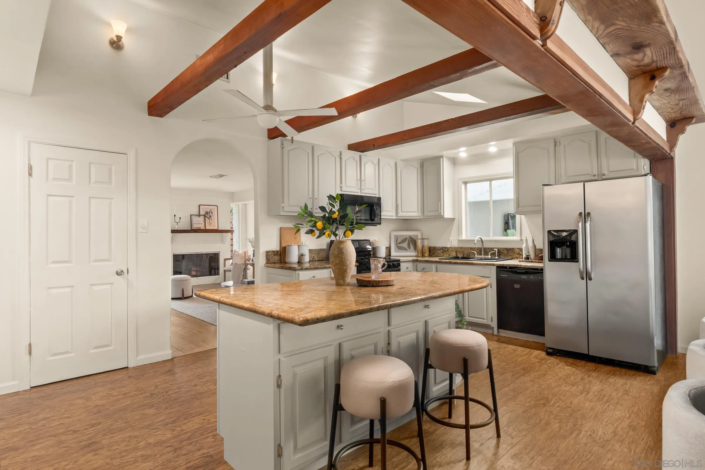 https://cdn.realtyfeed.com/cdn/127/250046060/04a88934884a1455871fbdb1c65a83da.webp
