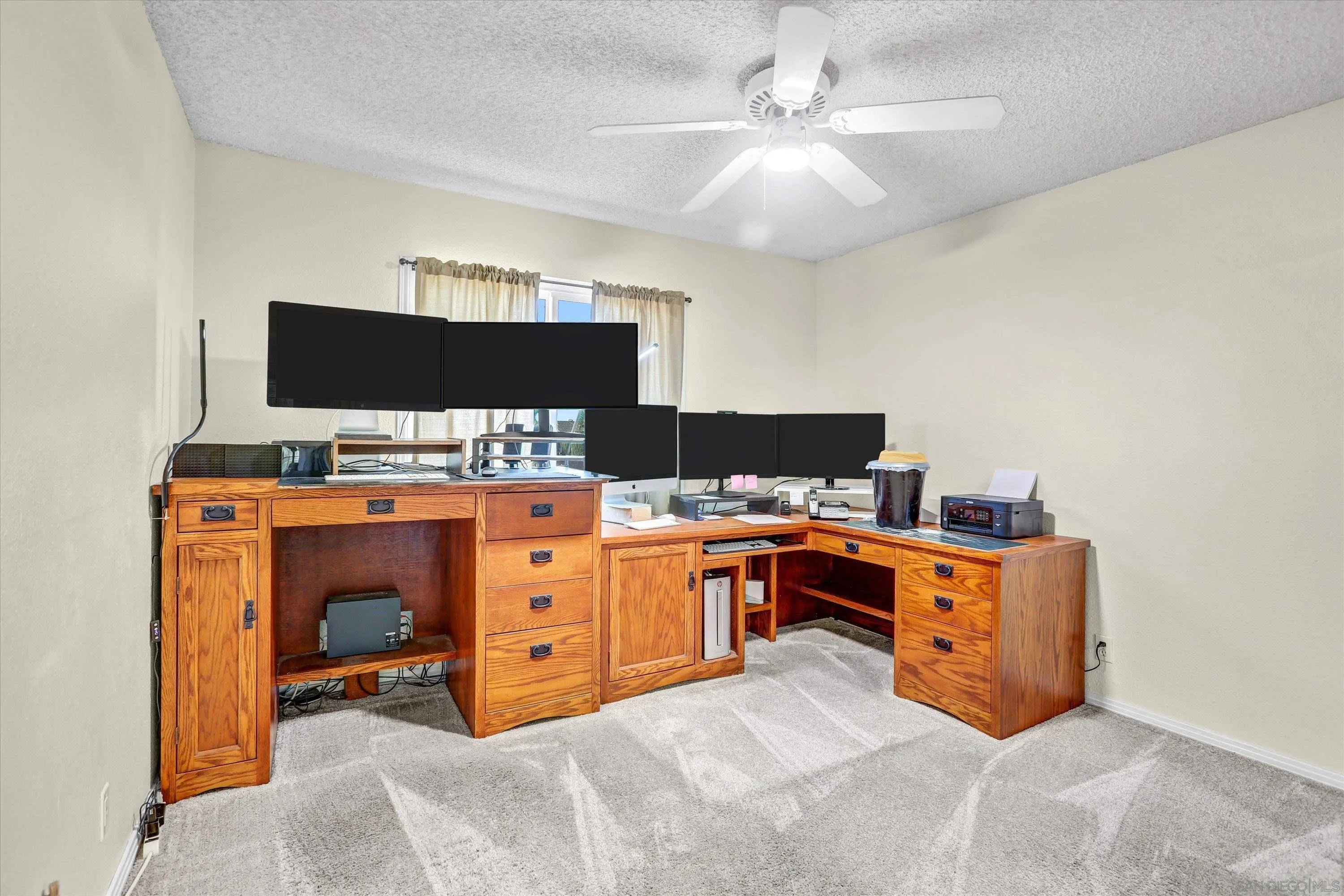 https://cdn.realtyfeed.com/cdn/127/250046068/24e24ce50657662929460aed838879bb.webp