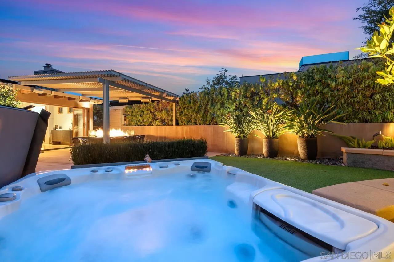 https://cdn.realtyfeed.com/cdn/127/250046071/15d8aa284426a082061e9291930f3a8e.webp