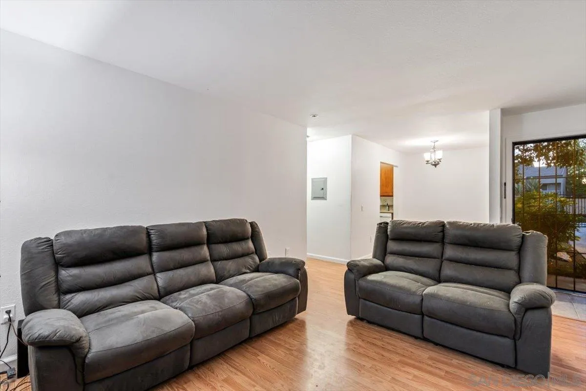 Photo #5: 250046076 Listing: Photo #5