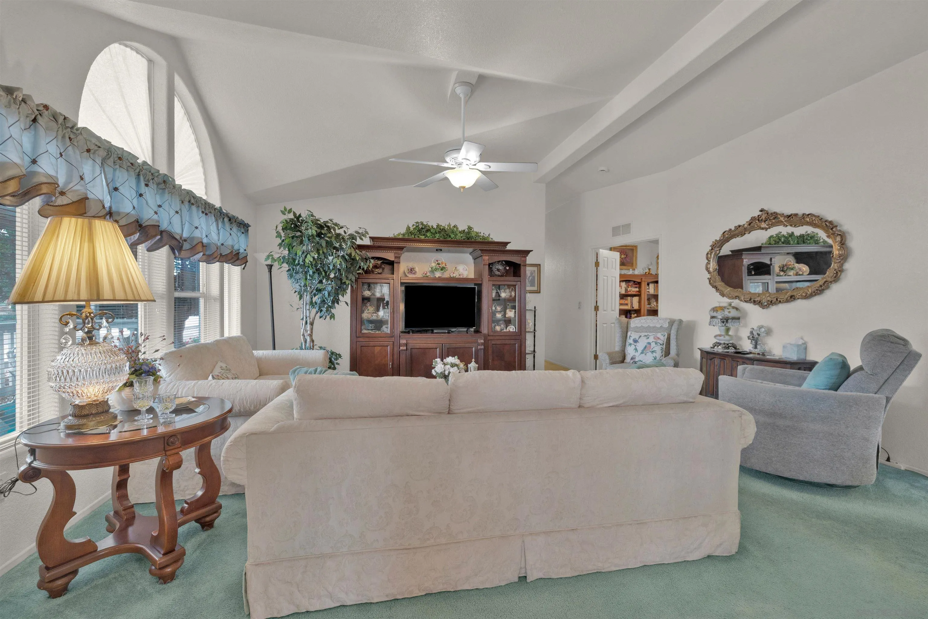 https://cdn.realtyfeed.com/cdn/127/250046084/ba5f55592a9868a15796af13232937af.webp