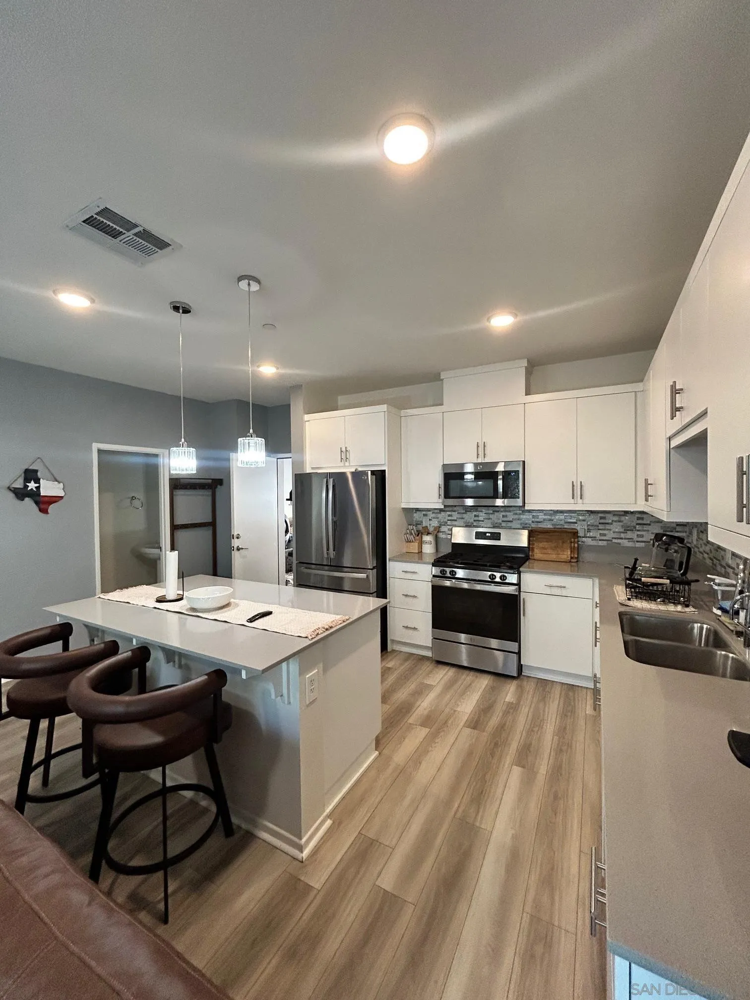 Photo #4: 250046086 Listing: Photo #4