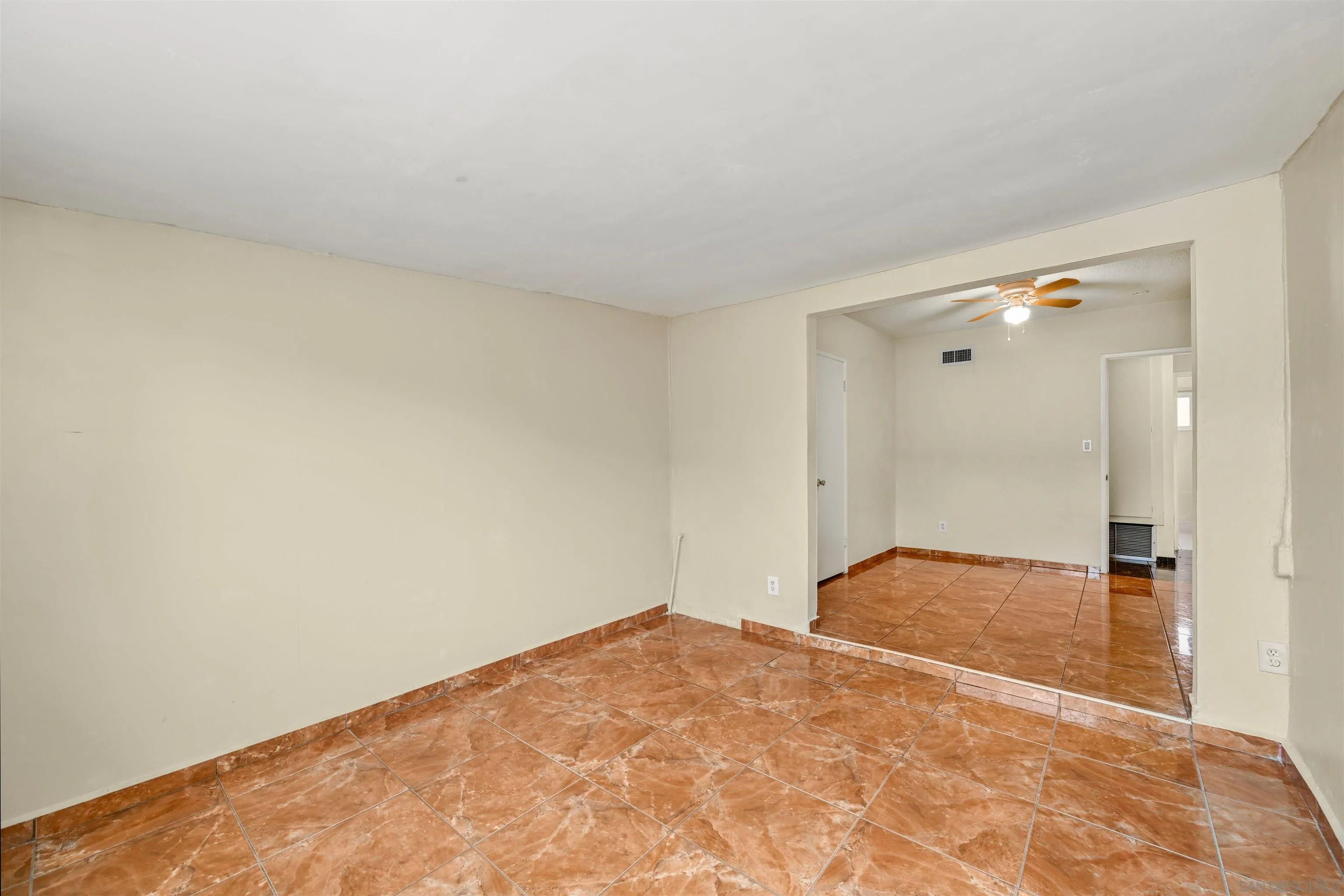 https://cdn.realtyfeed.com/cdn/127/250046088/f08e87b56a1bbf64615b0409a5464a4b.webp