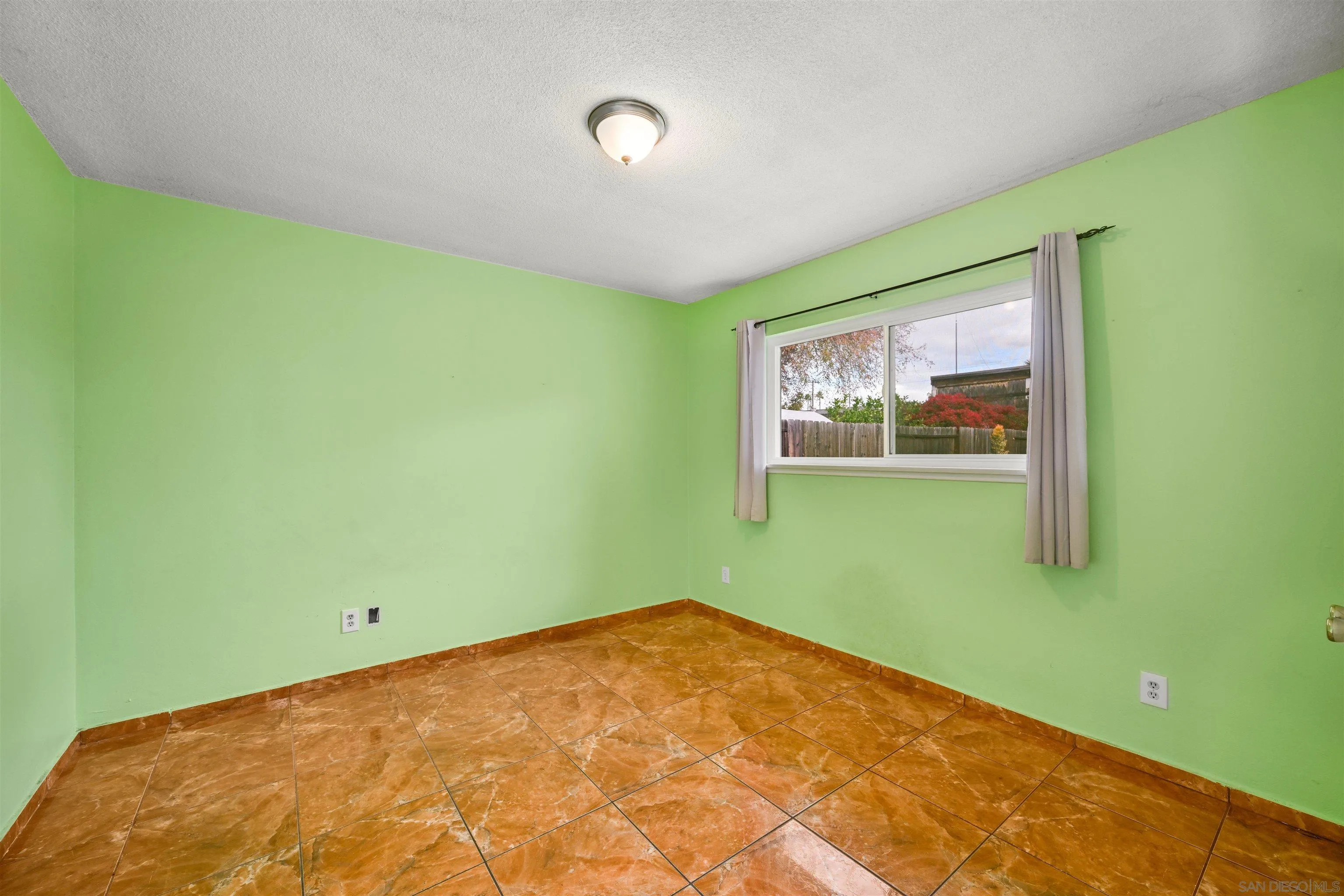 https://cdn.realtyfeed.com/cdn/127/250046088/f83397fc81258ff85430d1db8e496cba.webp