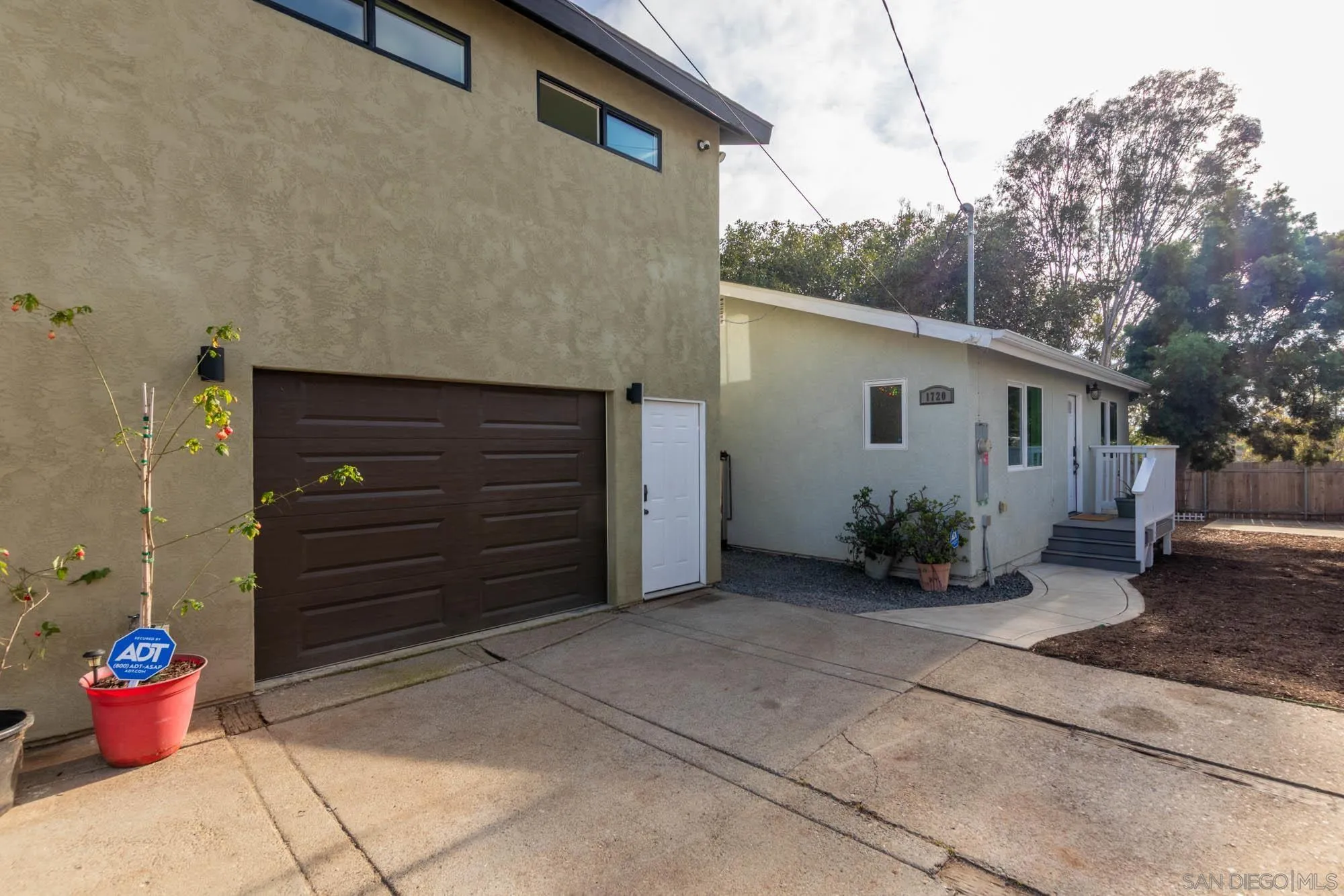 https://cdn.realtyfeed.com/cdn/127/250046109/5531b5113b32bbfb79de07d09db14132.webp