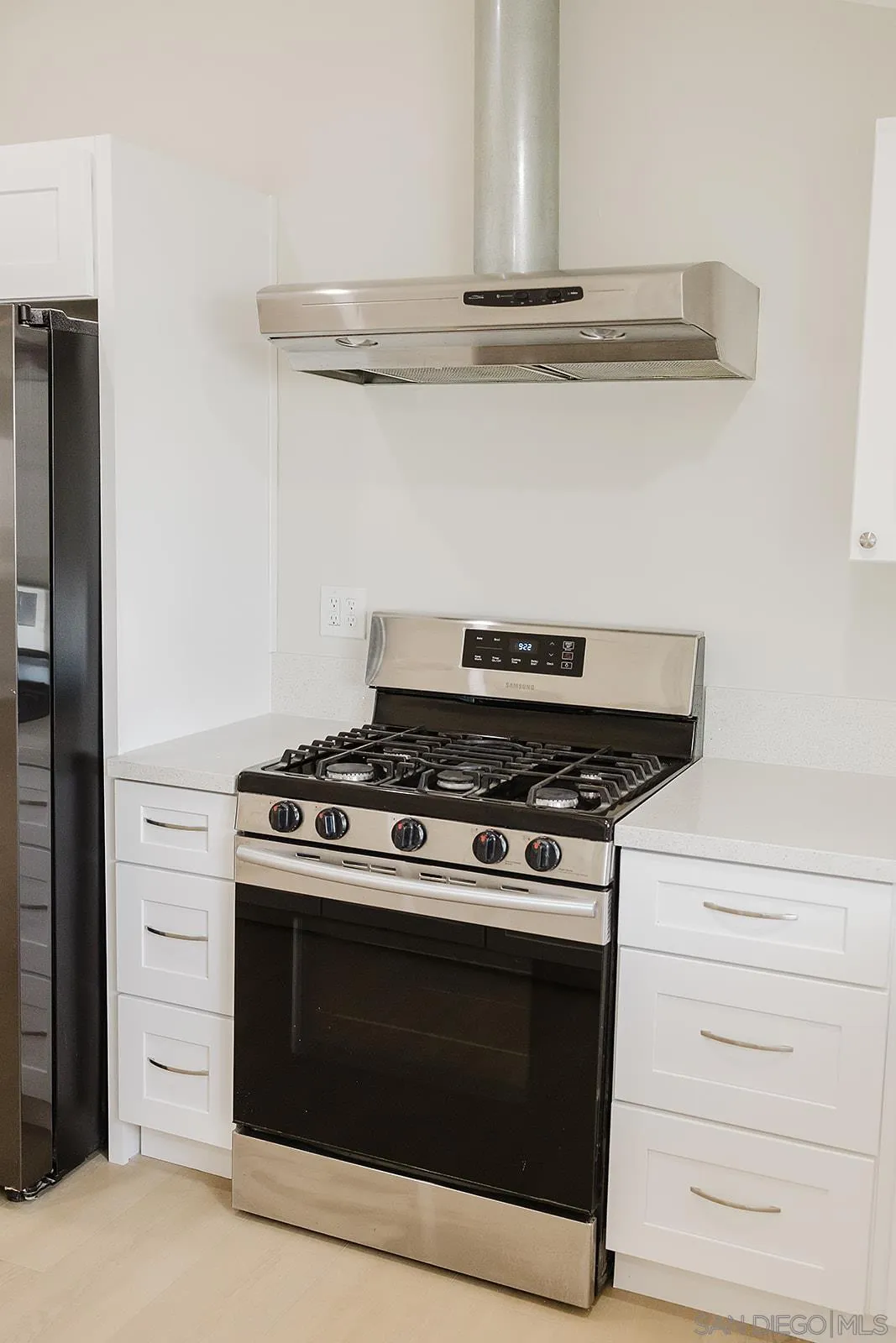 https://cdn.realtyfeed.com/cdn/127/250046115/34679a3b83b21817762d9e3471da0d81.webp
