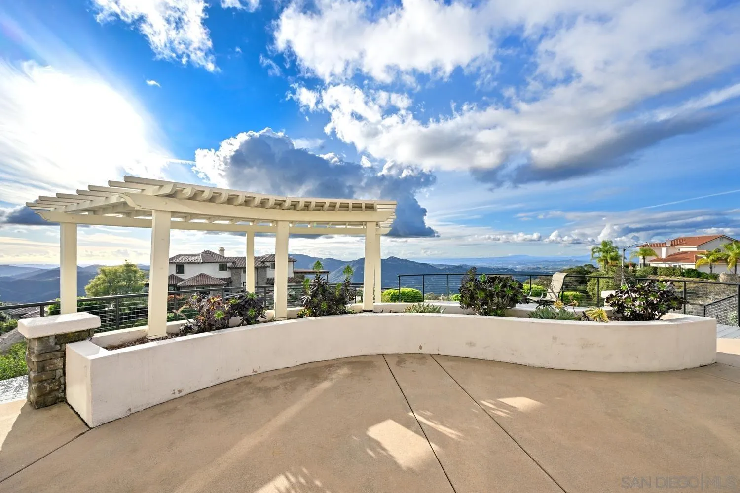 https://cdn.realtyfeed.com/cdn/127/250046117/41468a6a4a839fae3bcf157d44da6a53.webp