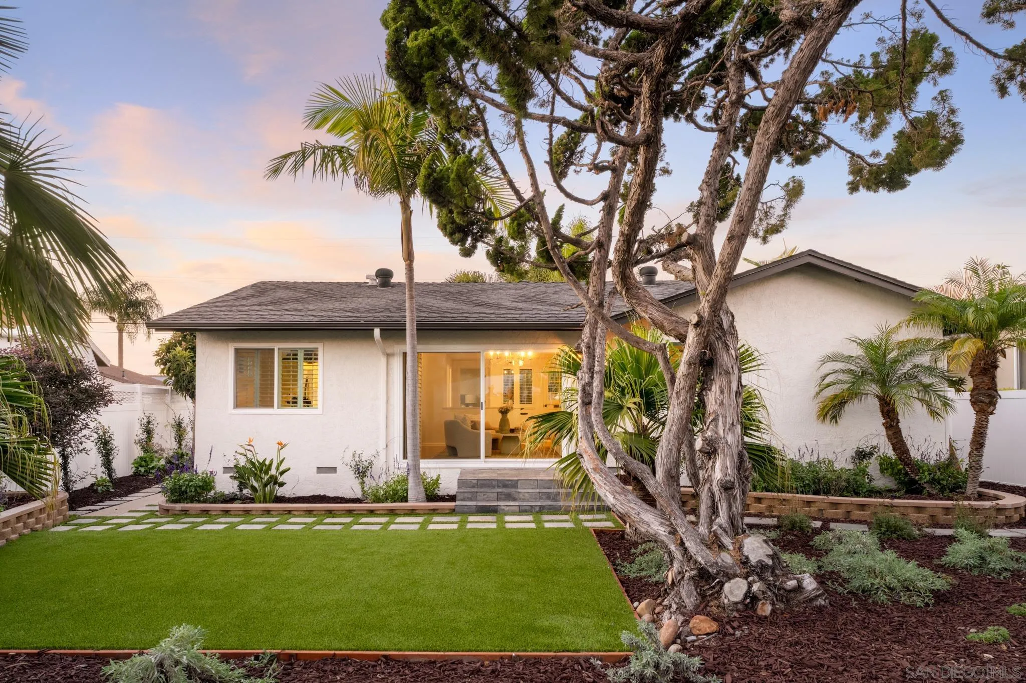https://cdn.realtyfeed.com/cdn/127/250046120/b12966b3f39d30b4de75652856b2322b.webp