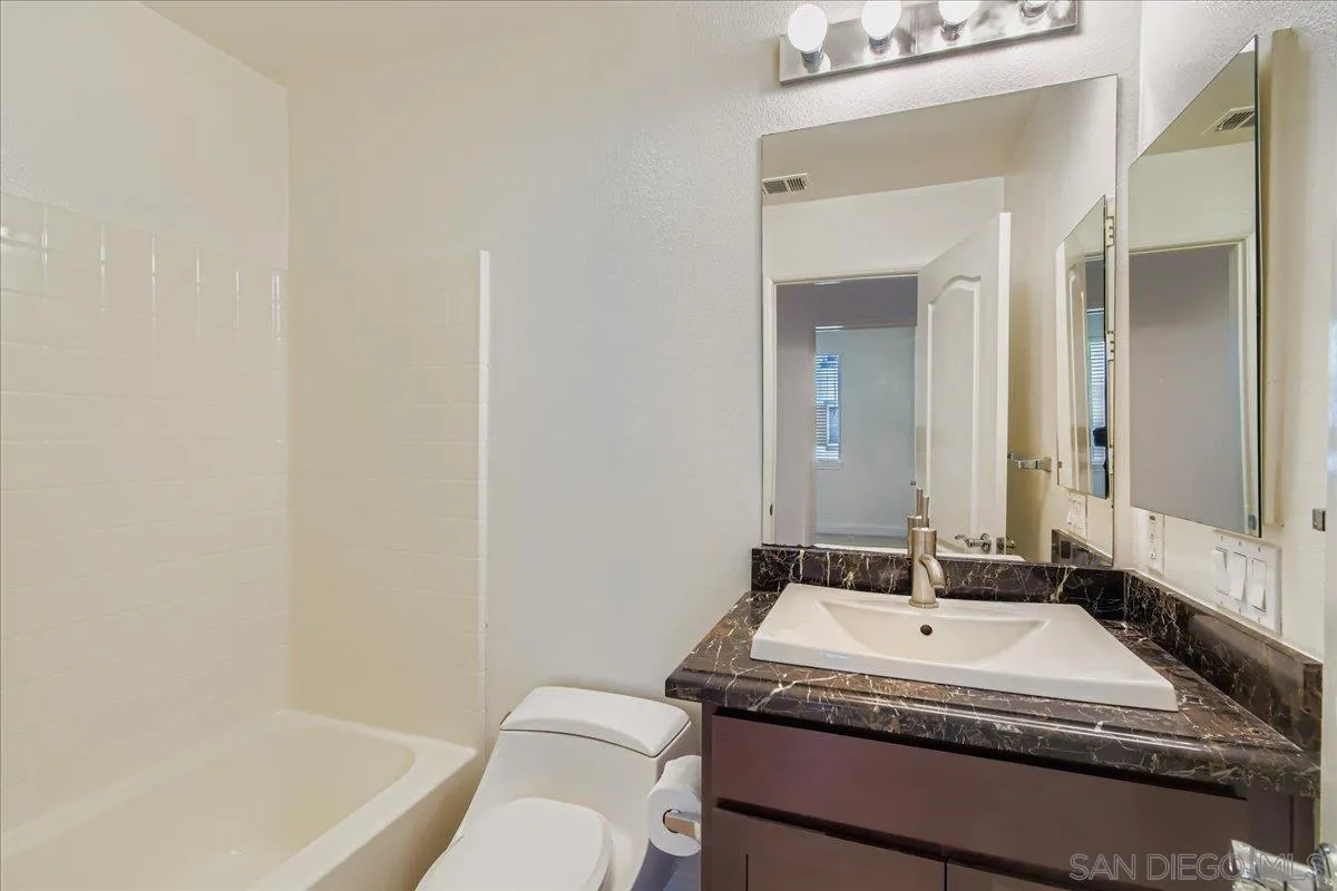 Photo #17: 250046125 Listing: Photo #17