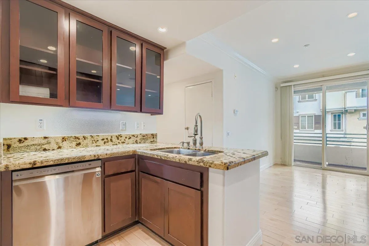 Photo #7: 250046125 Listing: Photo #7