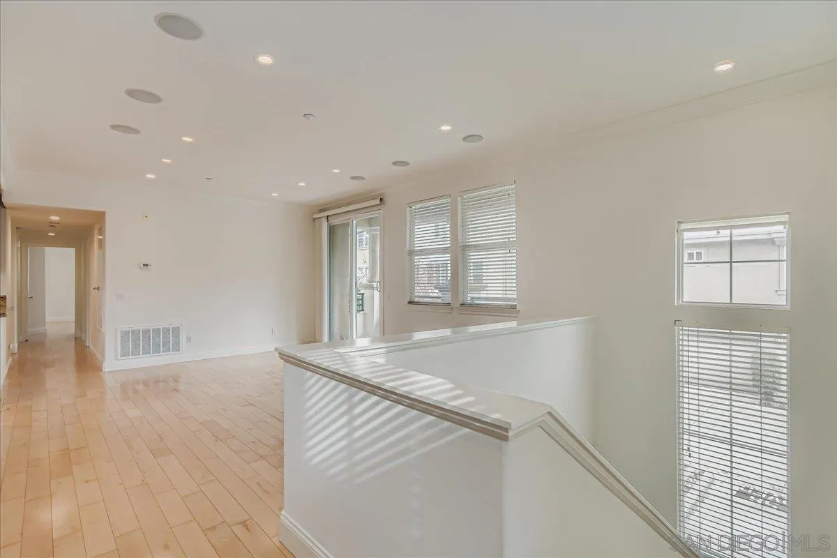 Photo #19: 250046125 Listing: Photo #19