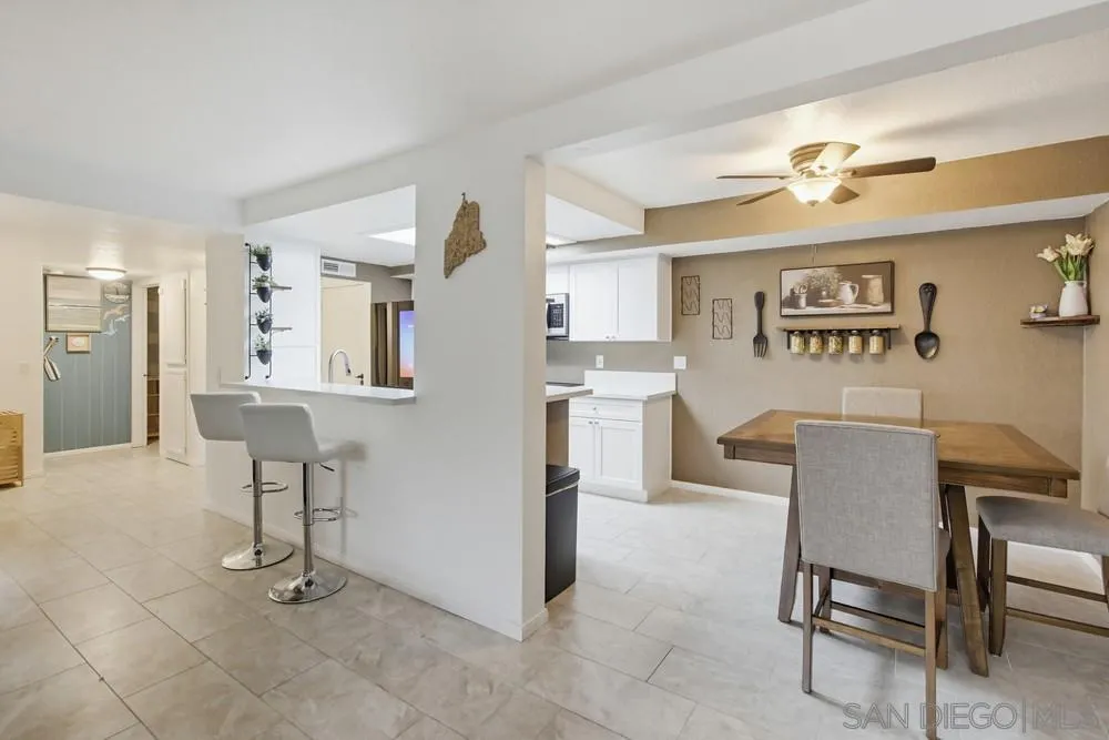 Photo #2: 250046128 Listing: Photo #2