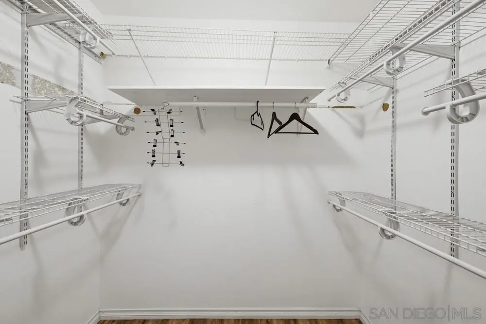 Photo #12: 250046128 Listing: Photo #12