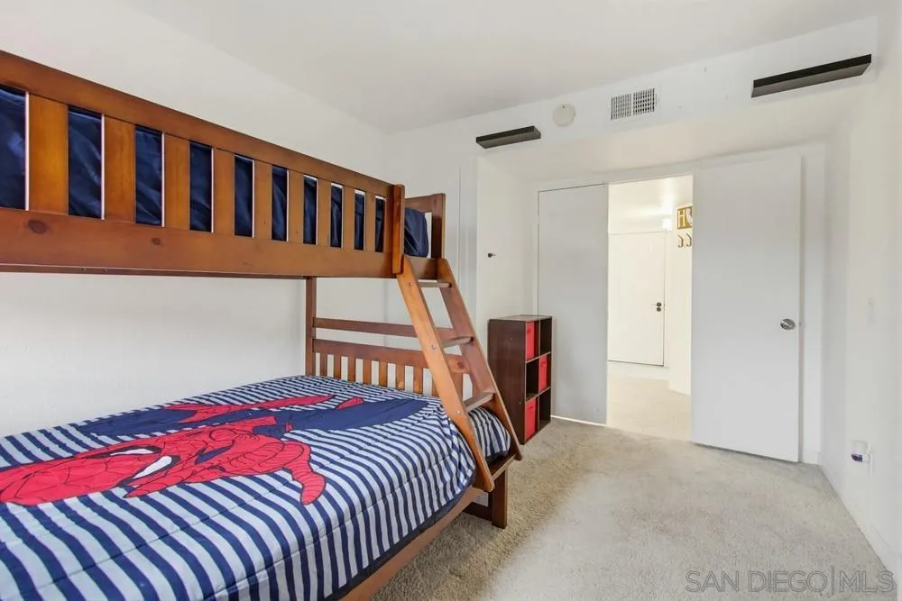 Photo #15: 250046128 Listing: Photo #15