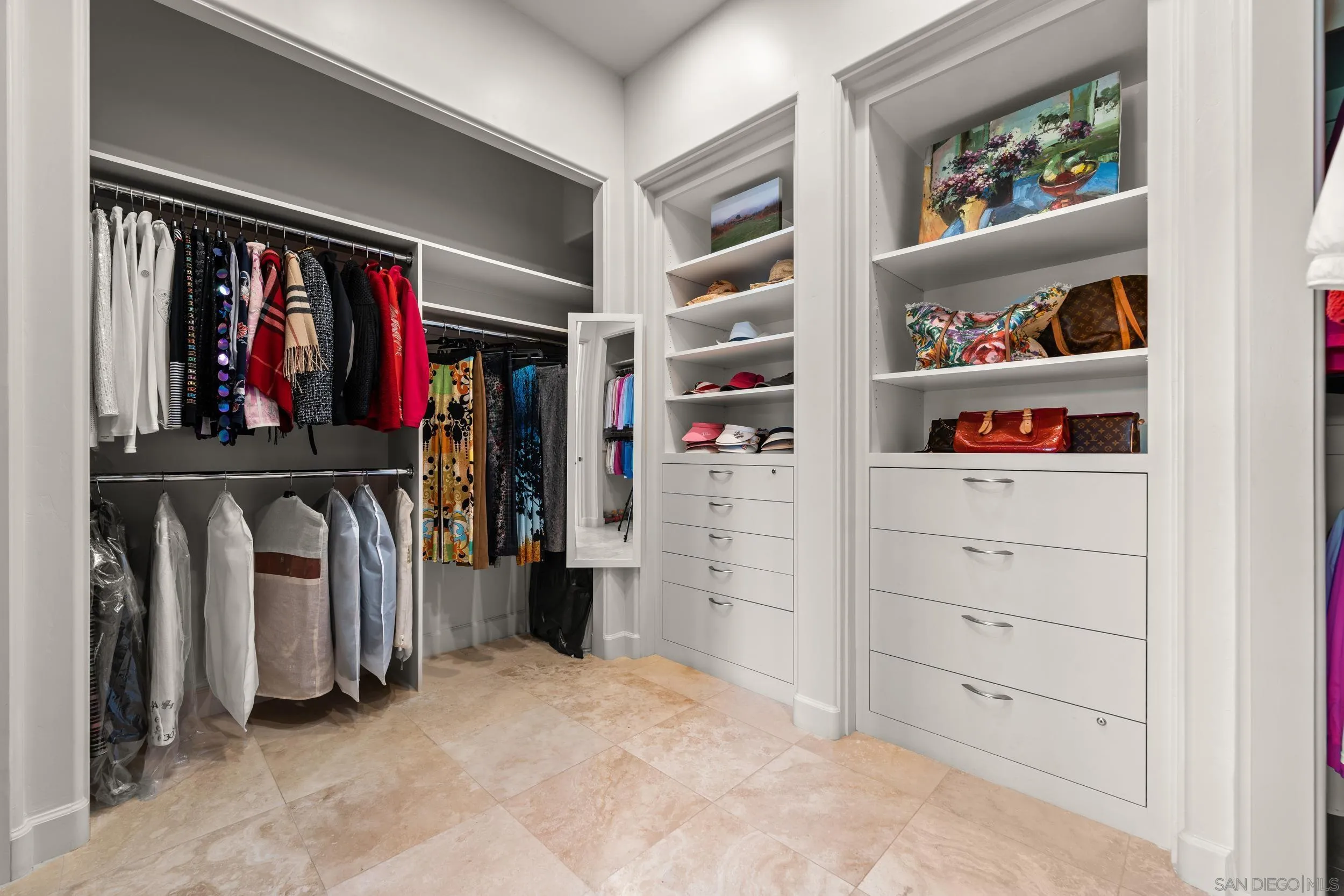 https://cdn.realtyfeed.com/cdn/127/250046129/a734121661e327c6299e461fd6429f21.webp