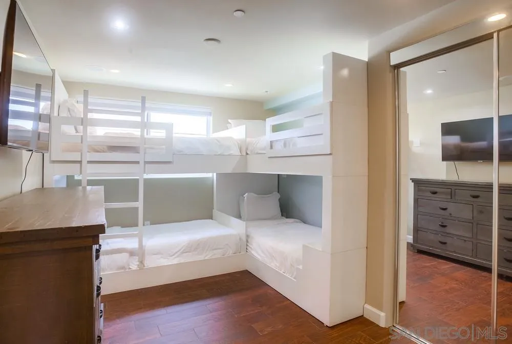 Photo #19: 250046146 Listing: Photo #19