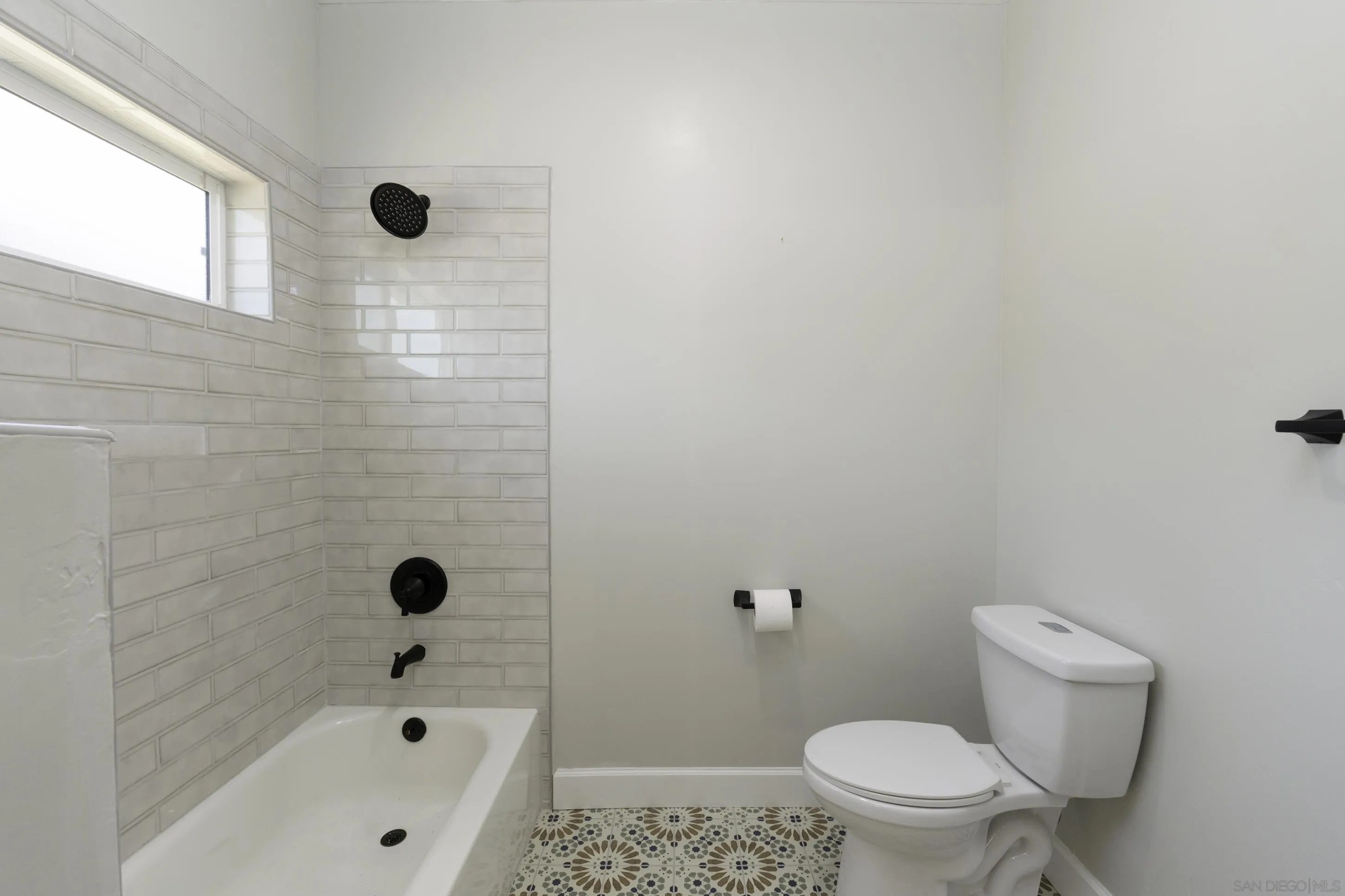 https://cdn.realtyfeed.com/cdn/127/250046152/126358992bd7a03f06c0e439cde57370.webp