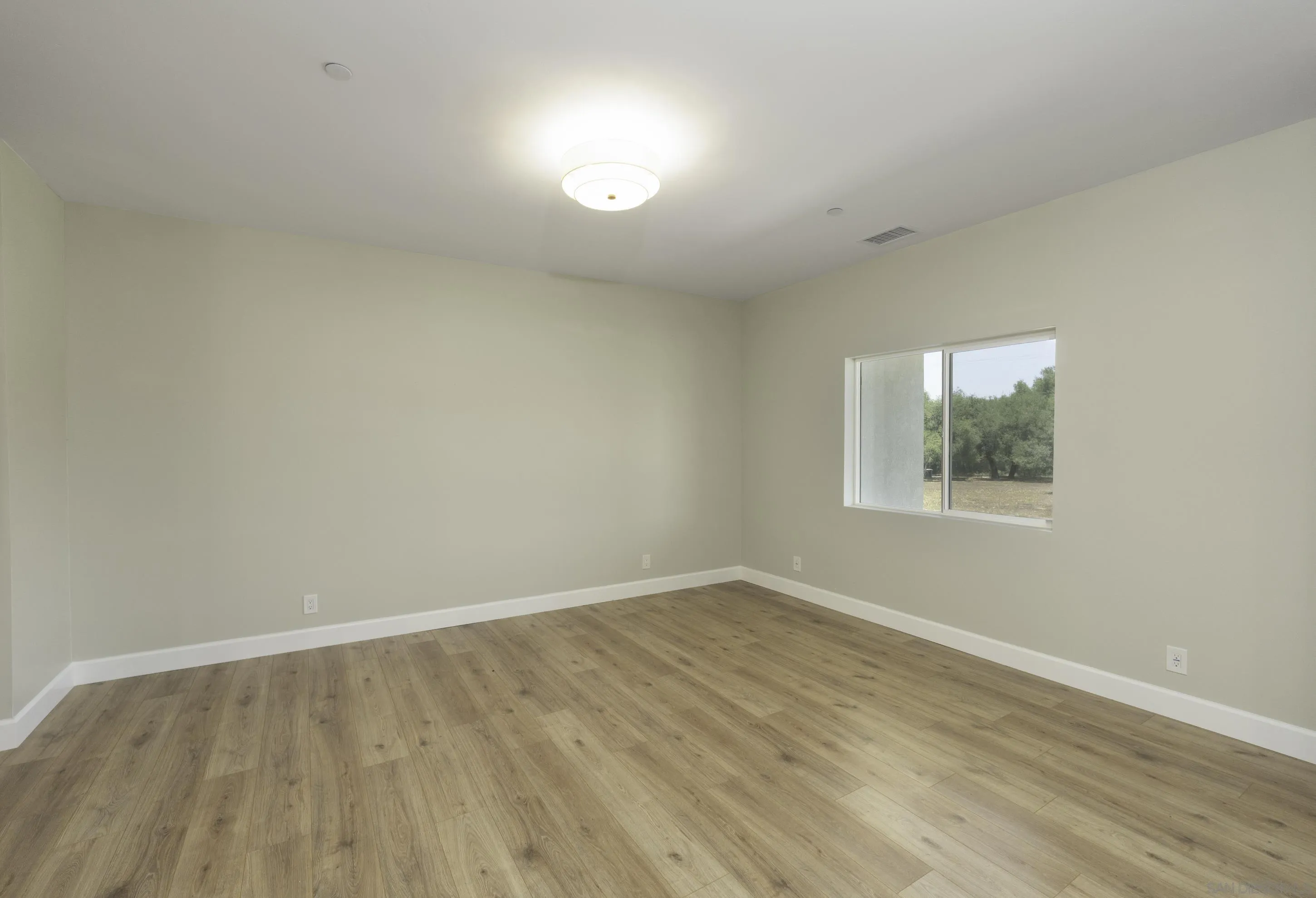 https://cdn.realtyfeed.com/cdn/127/250046152/5080baf9657d0101711b888c6ed1308e.webp