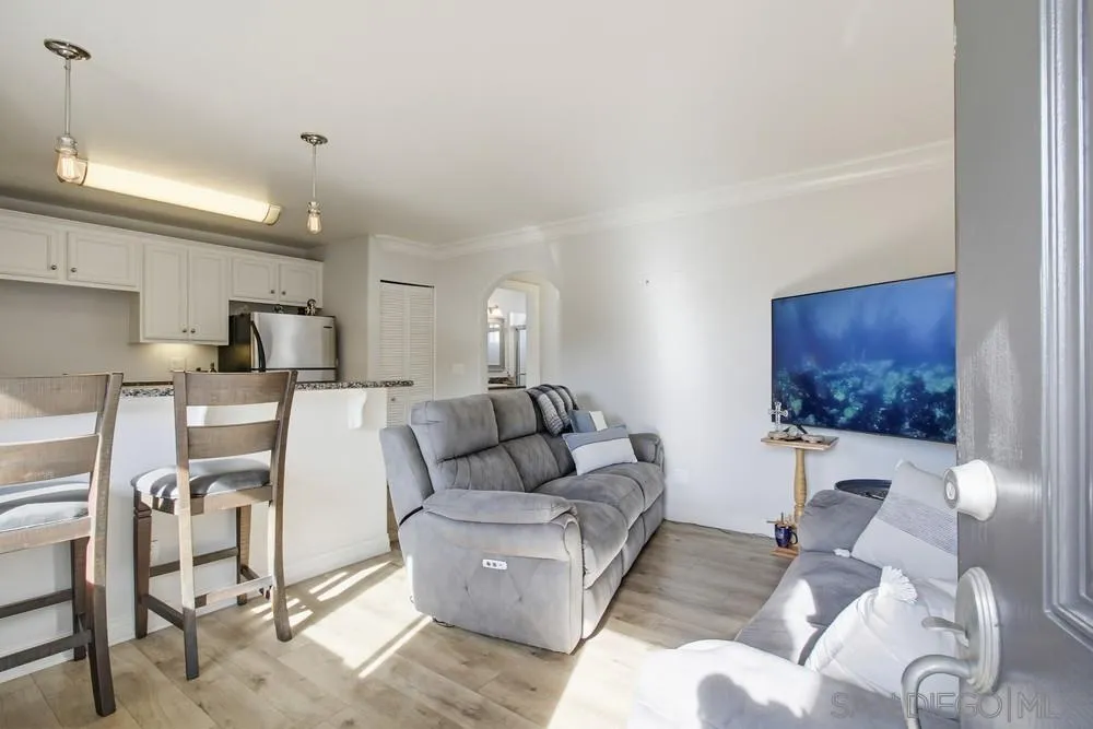 https://cdn.realtyfeed.com/cdn/127/250046157/c5ac31c270433d820d0251fd242968ed.webp