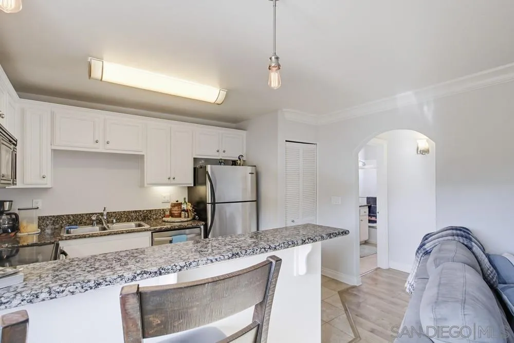 https://cdn.realtyfeed.com/cdn/127/250046157/fd3269b9bfd20a502f73223f3a056a05.webp