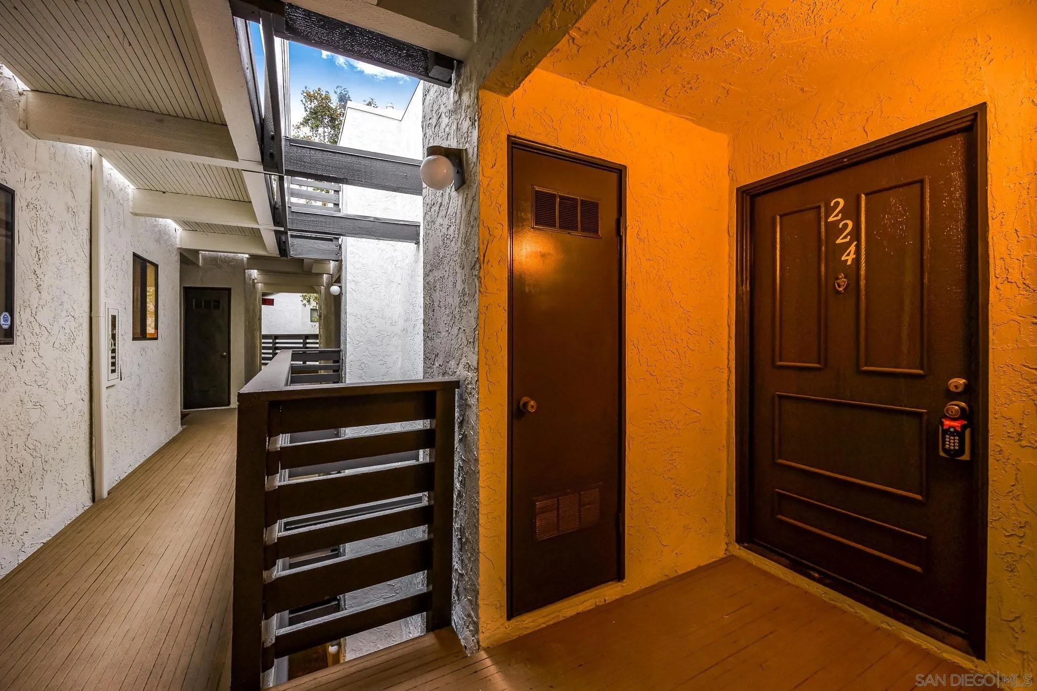 Photo #5: 250046162 Listing: Photo #5