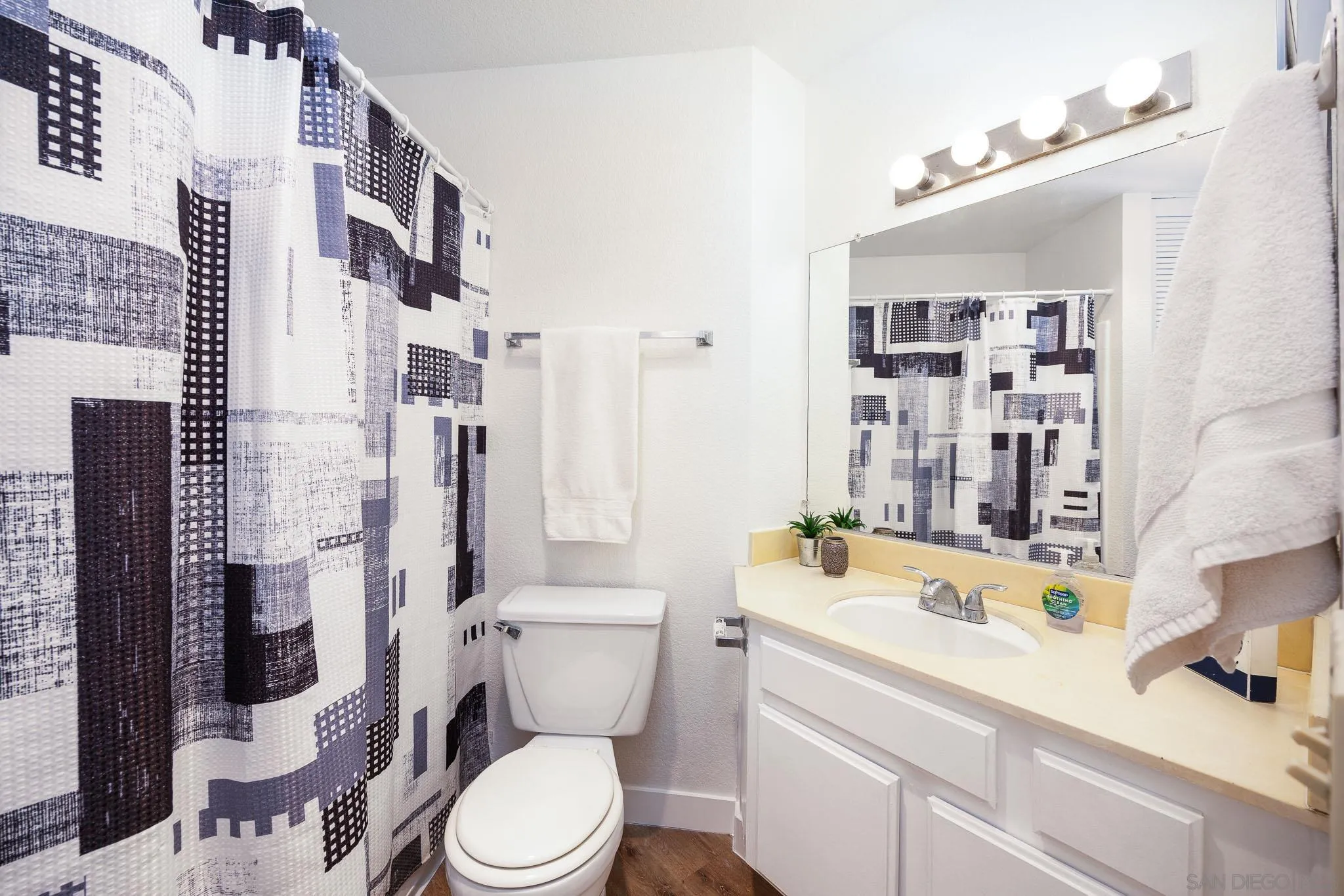 Photo #20: 250046162 Listing: Photo #20