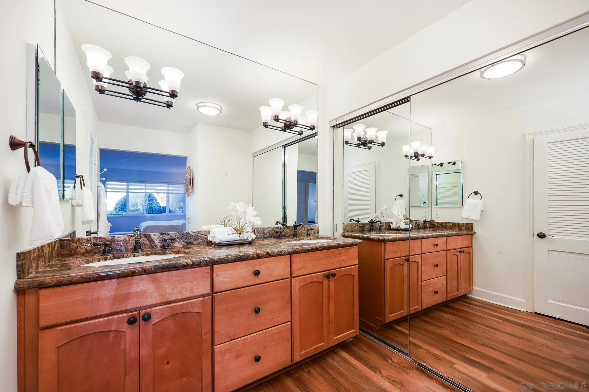 Photo #13: 250046165 Listing: Photo #13