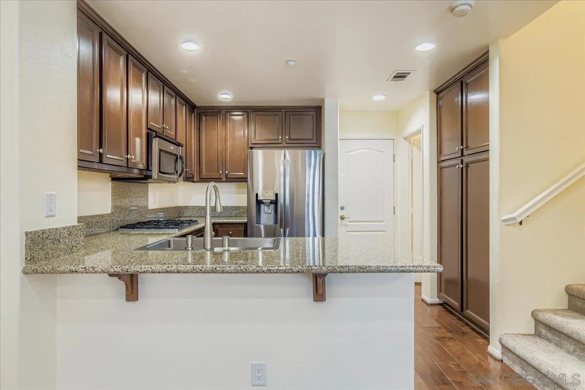 https://cdn.realtyfeed.com/cdn/127/250046166/76517e5990ec87ecfad73de0cad479c6.webp