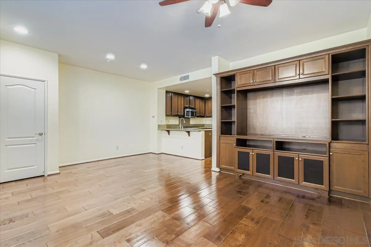 Photo #6: 250046166 Listing: Photo #6