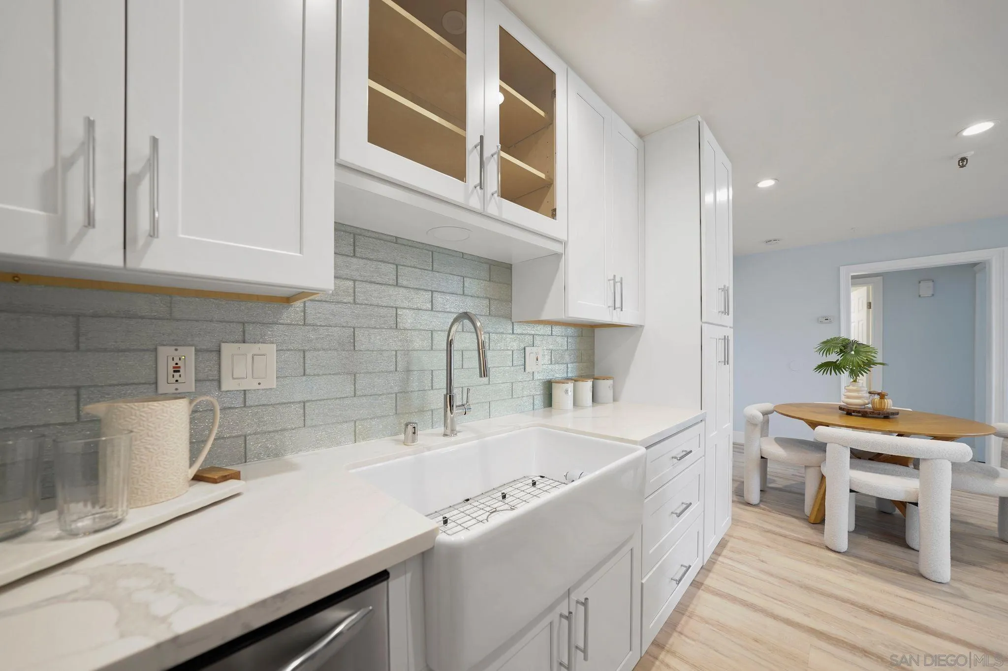 https://cdn.realtyfeed.com/cdn/127/250046172/3a9b92e9db38d57f72d11a06ed0accff.webp