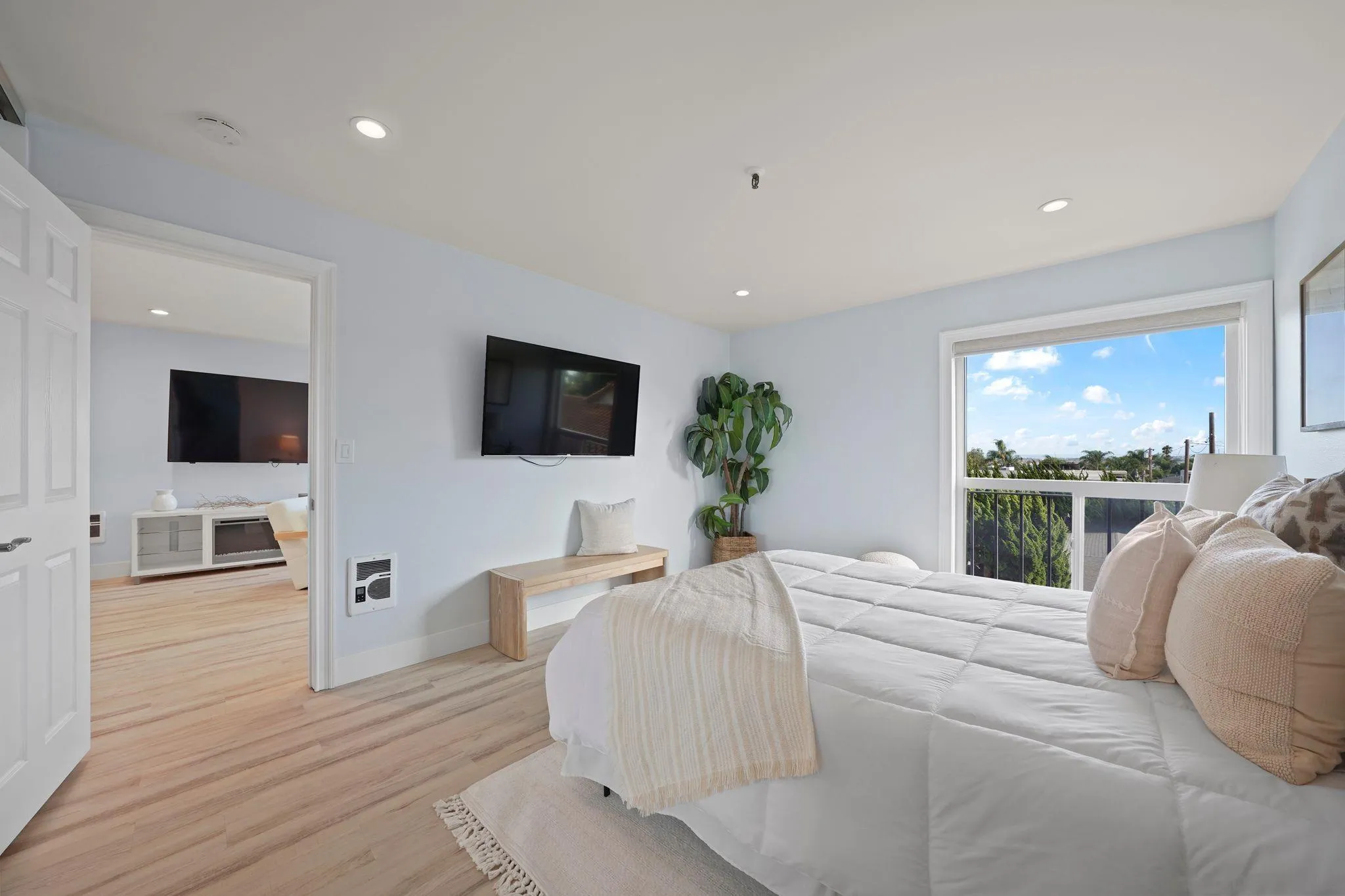 https://cdn.realtyfeed.com/cdn/127/250046172/4a073b429b4c0294ae6b6fcb670e48eb.webp
