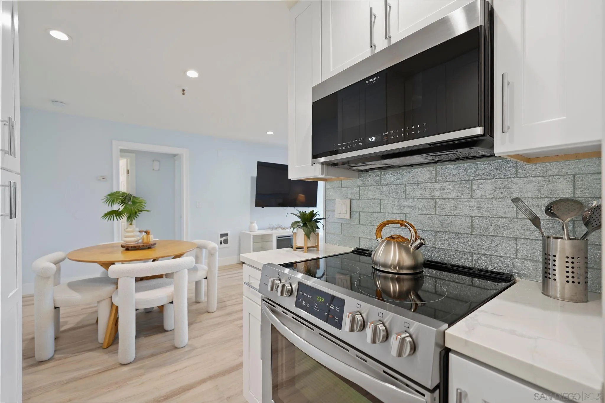 https://cdn.realtyfeed.com/cdn/127/250046172/7fbf97765d0d1526cd7be8029b6fb179.webp