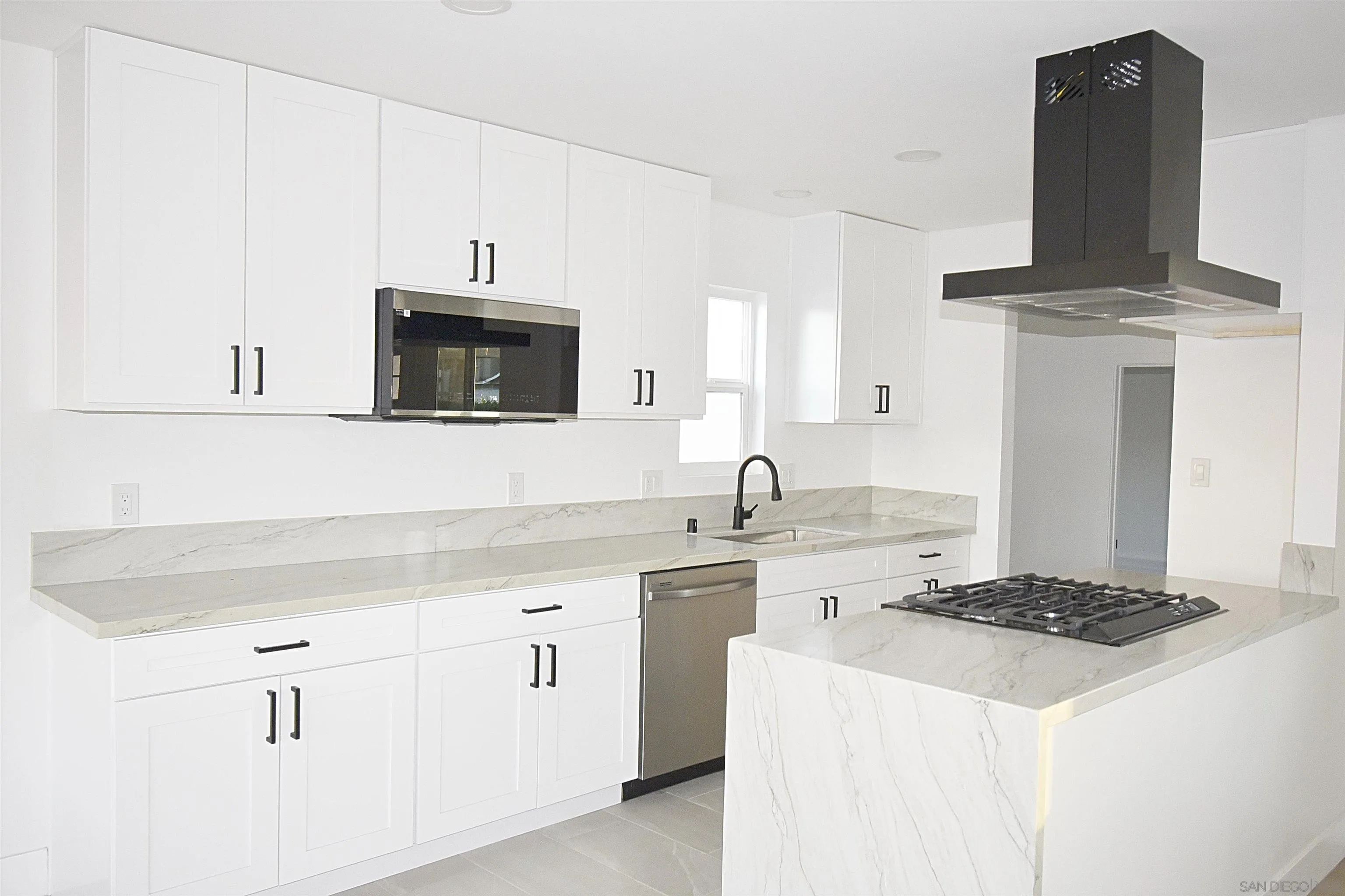 https://cdn.realtyfeed.com/cdn/127/250046177/4ab10072a246a3bd03b298a33e0f2731.webp