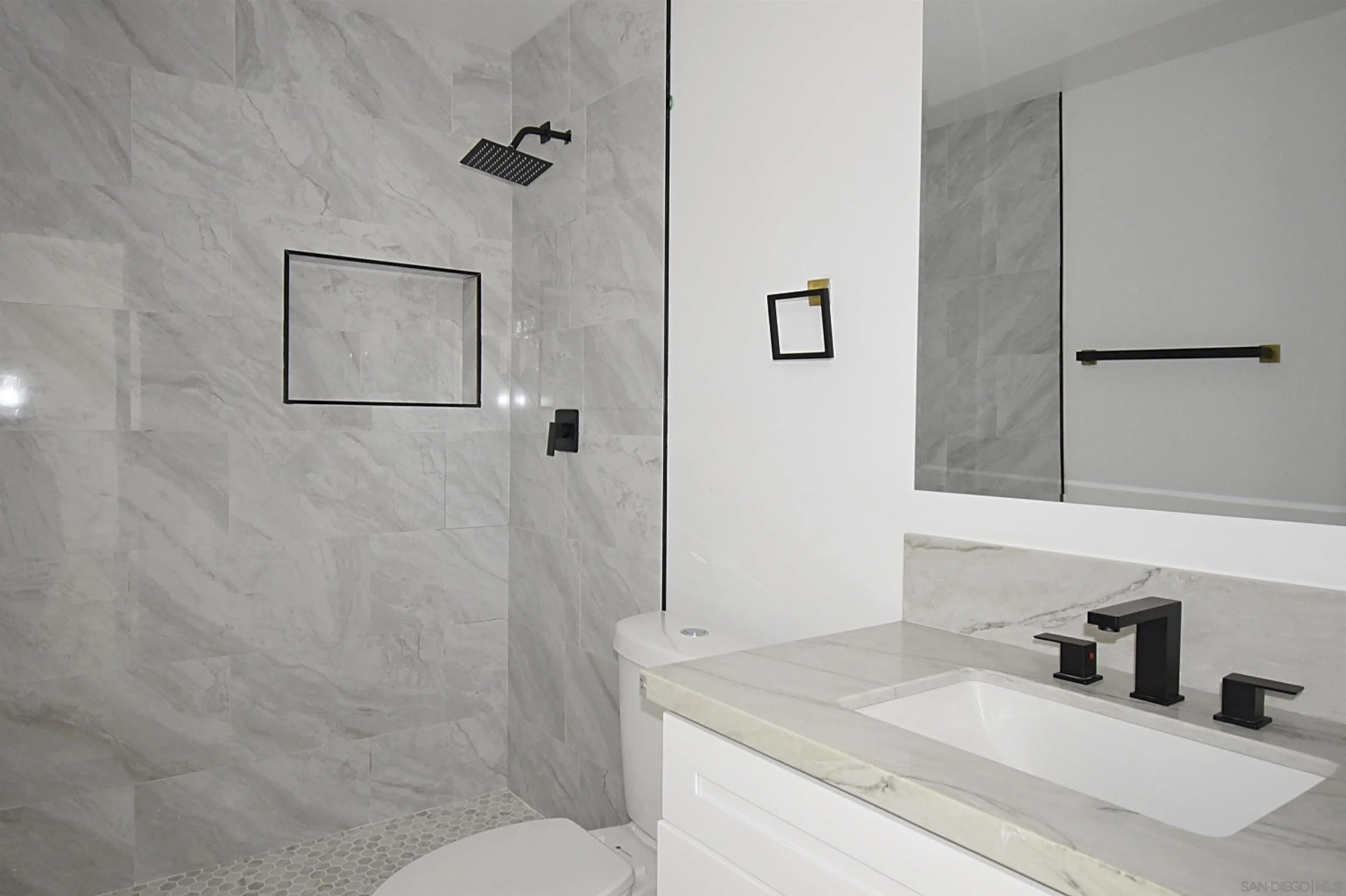 https://cdn.realtyfeed.com/cdn/127/250046177/67c2478055ae5446a0105e23663a6ad3.webp
