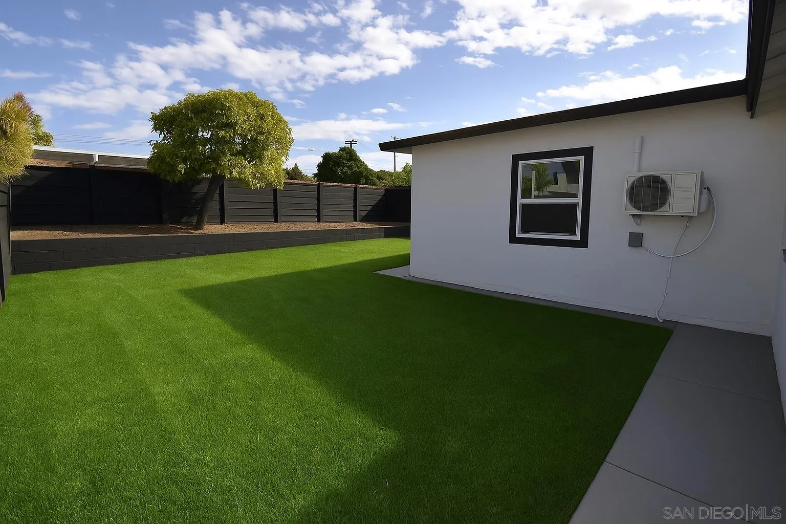 https://cdn.realtyfeed.com/cdn/127/250046178/03b30674e637b6798de913866e5c536f.webp