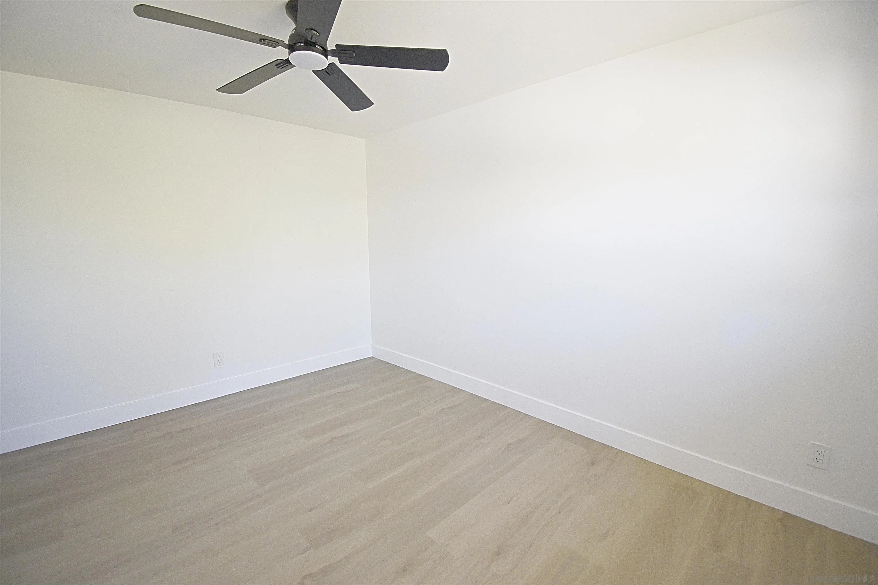 https://cdn.realtyfeed.com/cdn/127/250046178/33b8e41247c4b5aacf0758b051835c05.webp