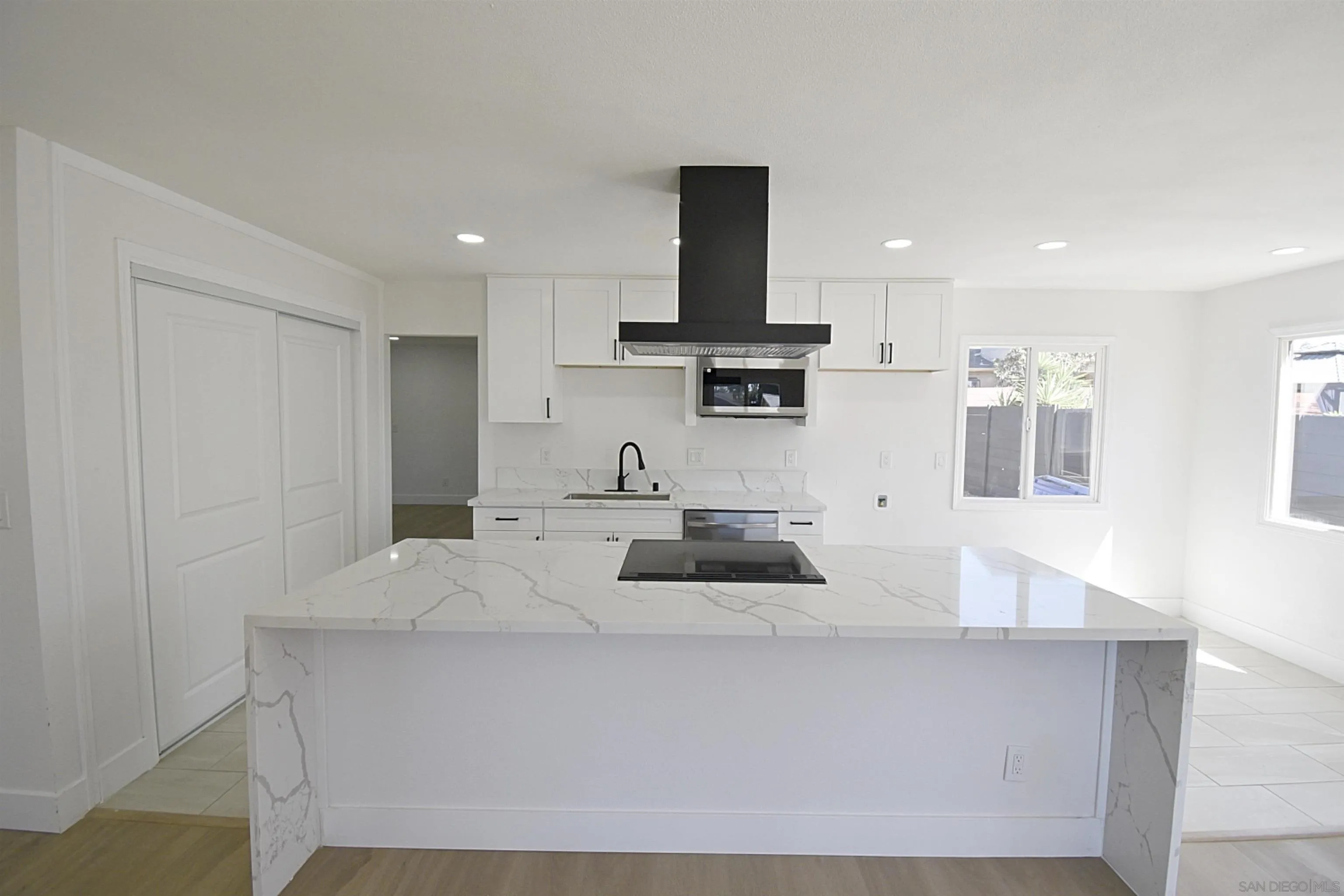 https://cdn.realtyfeed.com/cdn/127/250046178/7ef95eba2836320c26923a2025332900.webp