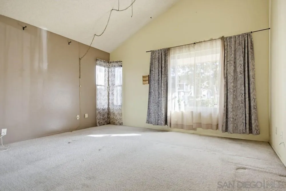 Photo #12: 250046180 Listing: Photo #12