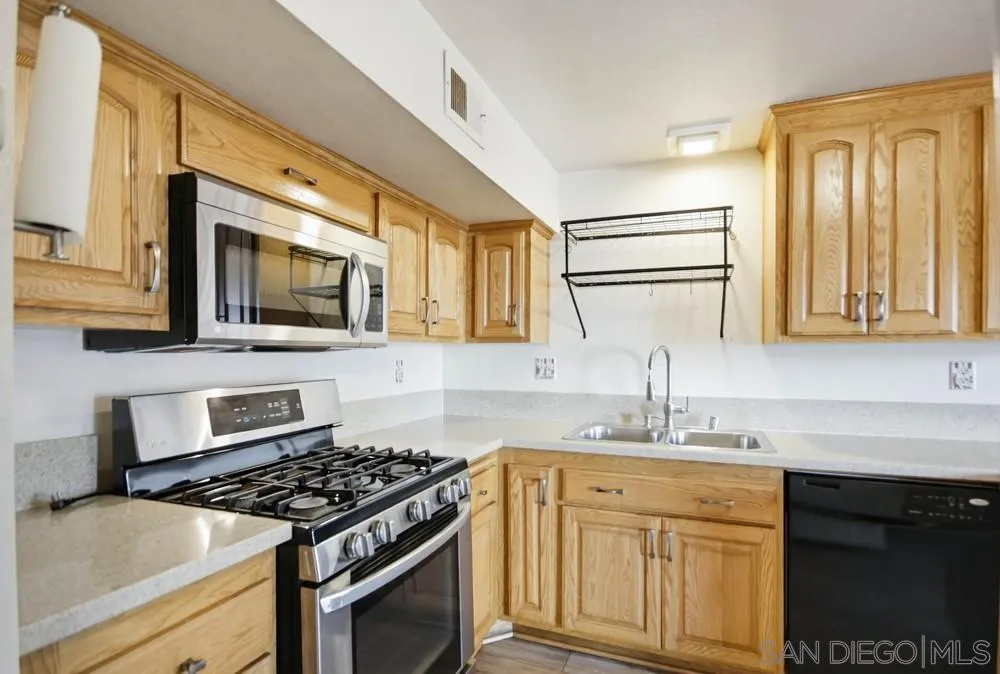 Photo #10: 250046180 Listing: Photo #10