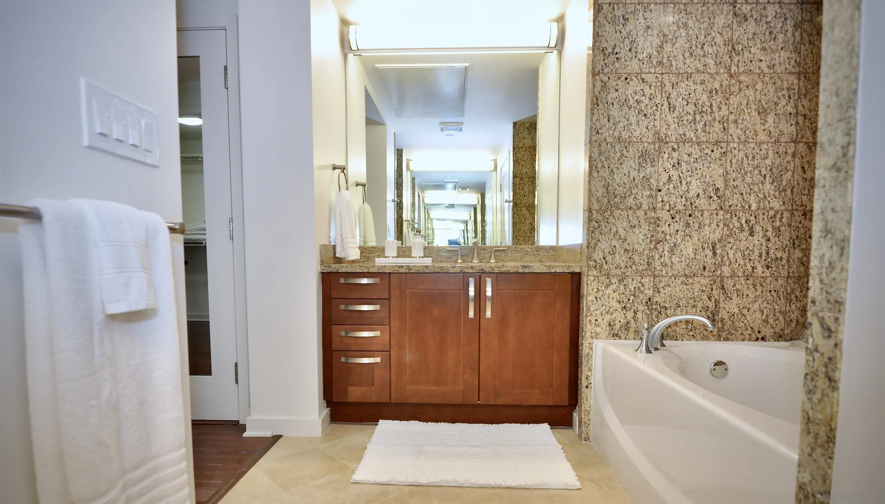 Photo #19: 250046182 Listing: Photo #19