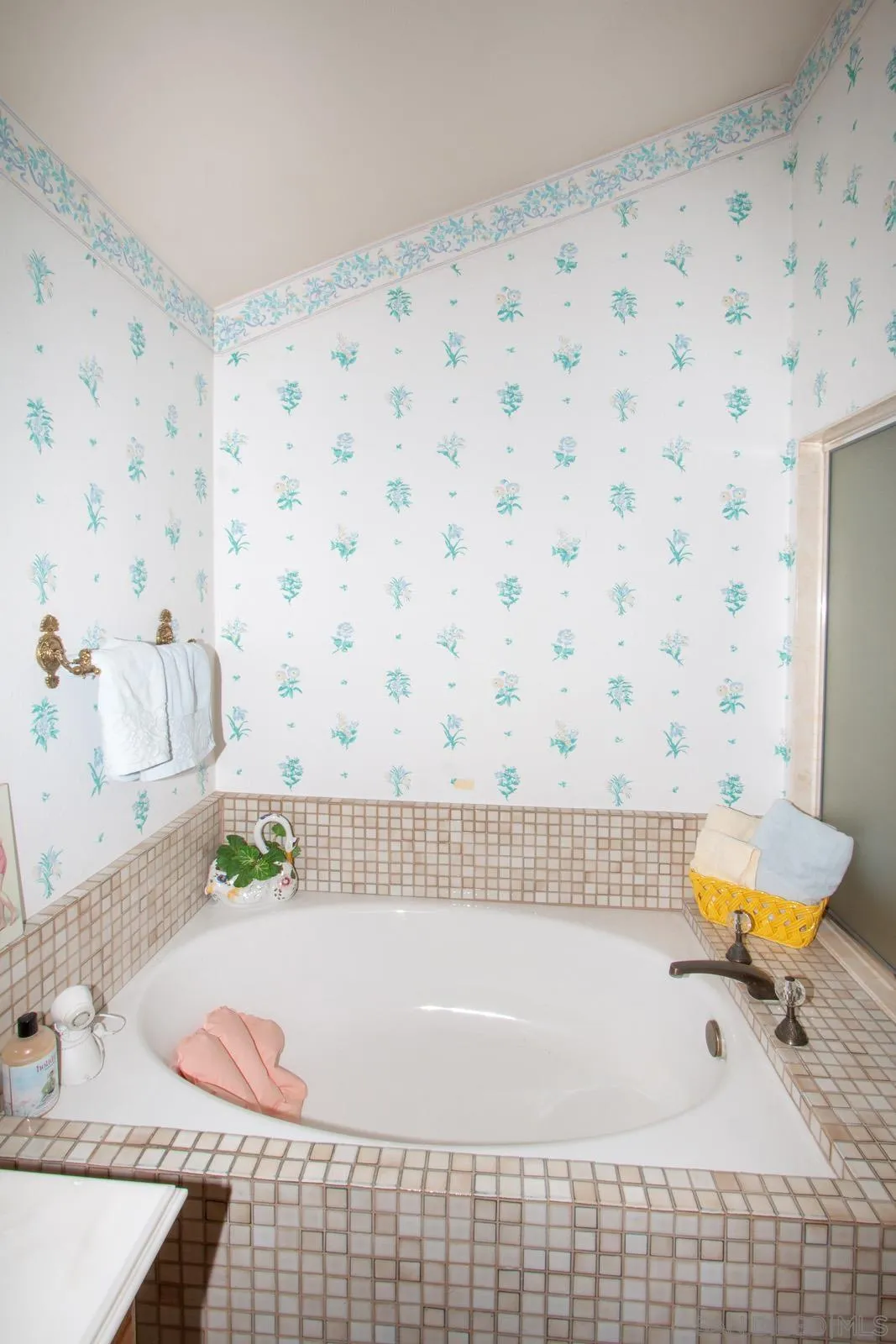 https://cdn.realtyfeed.com/cdn/127/250046204/6b6e0ba97e2ce651f05c3f8e7e74b443.webp