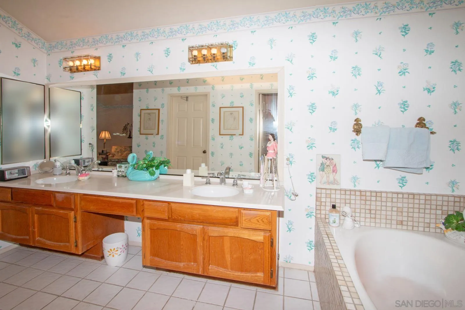 https://cdn.realtyfeed.com/cdn/127/250046204/b364cb40d31197bcdd688460562ef6a7.webp