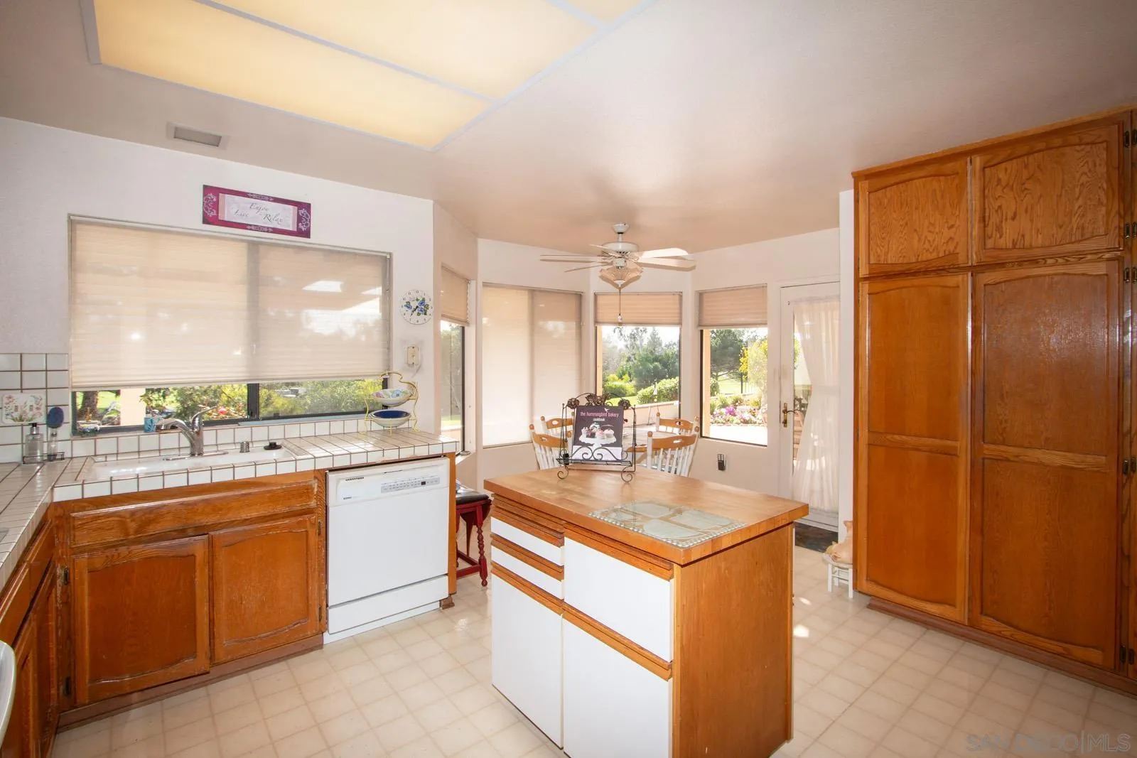 https://cdn.realtyfeed.com/cdn/127/250046204/c873c64206ee971081c9aa1020dd8122.webp