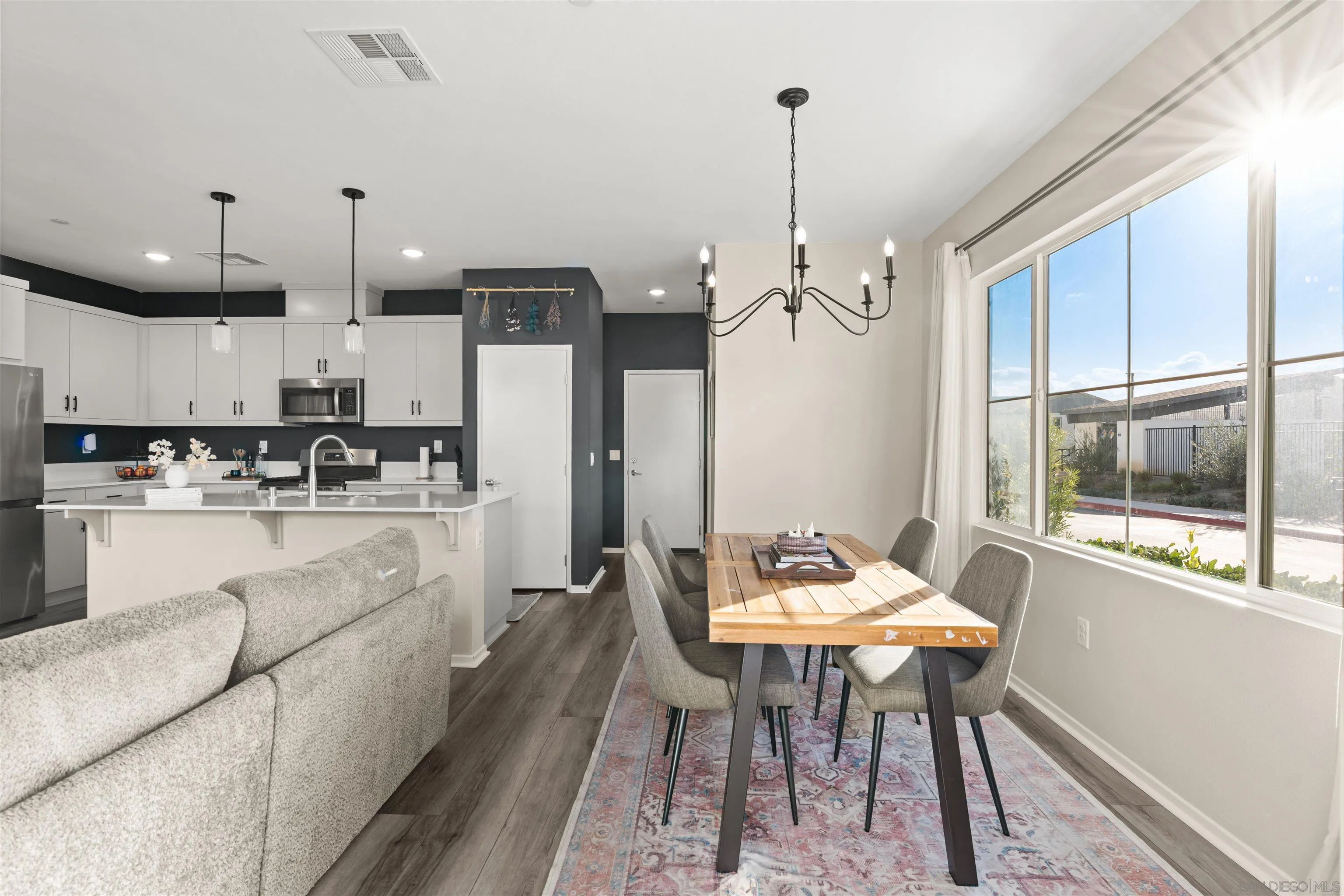 Photo #6: 250046205 Listing: Photo #6