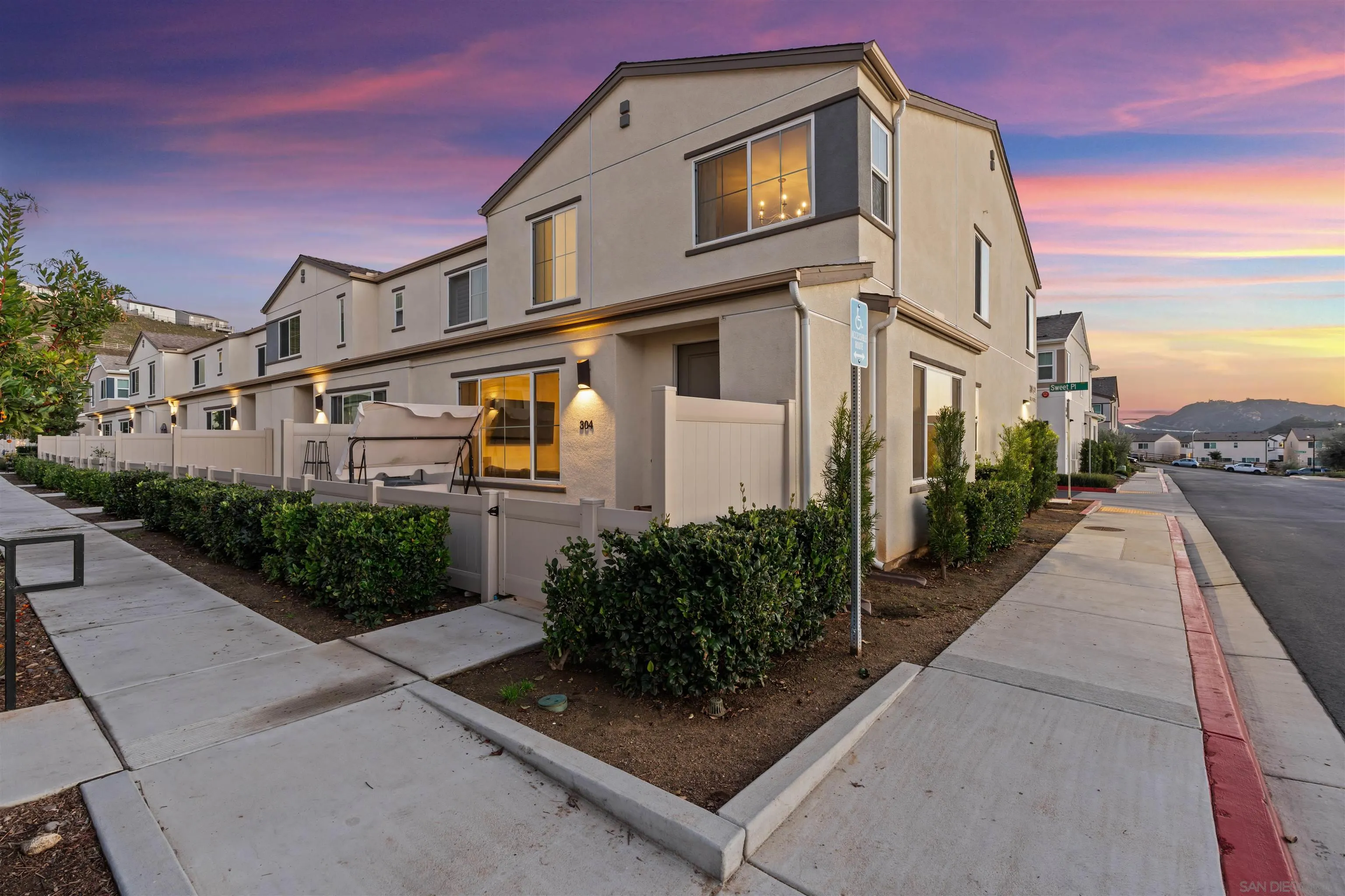 Photo #2: 250046205 Listing: Photo #2