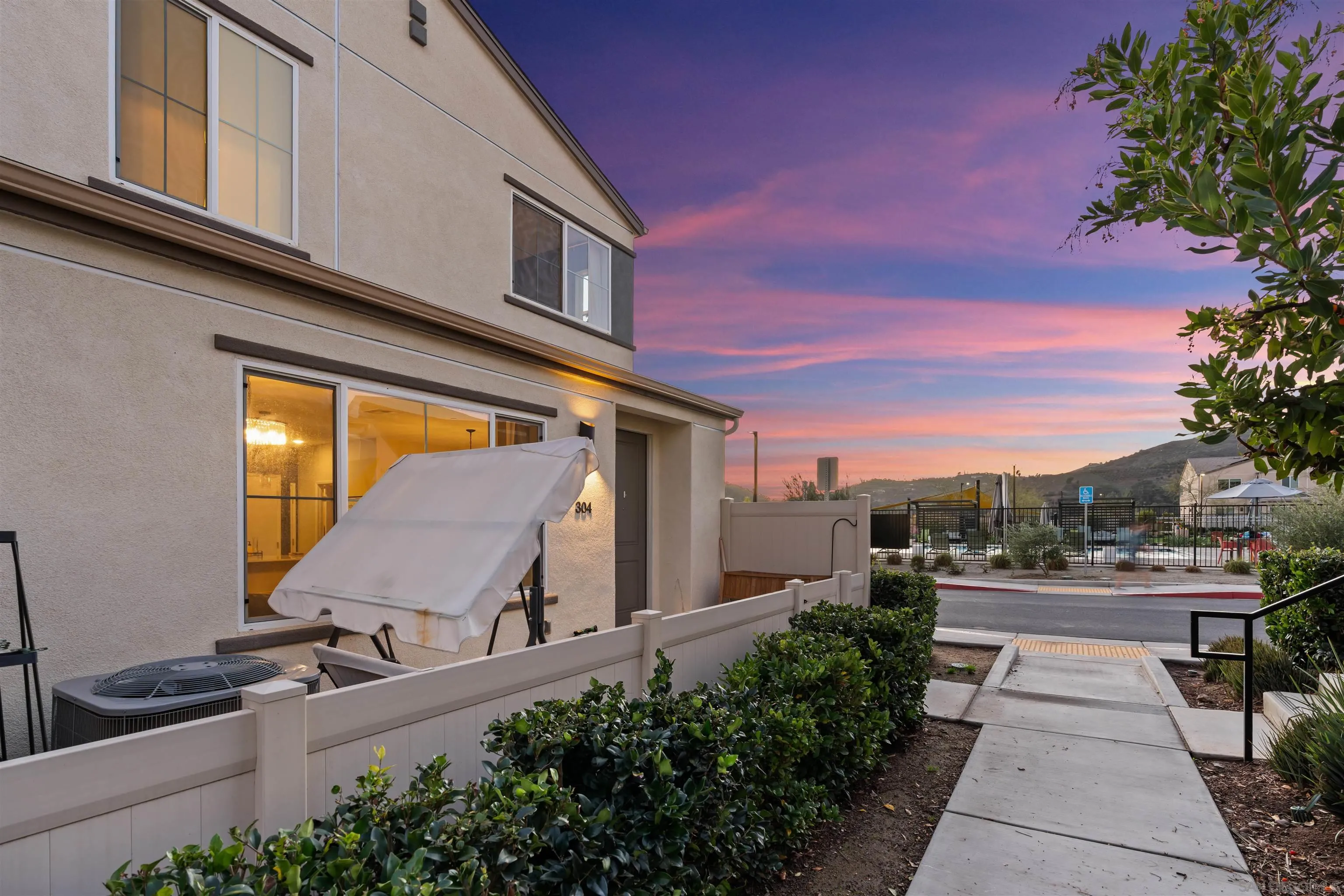 Photo #3: 250046205 Listing: Photo #3