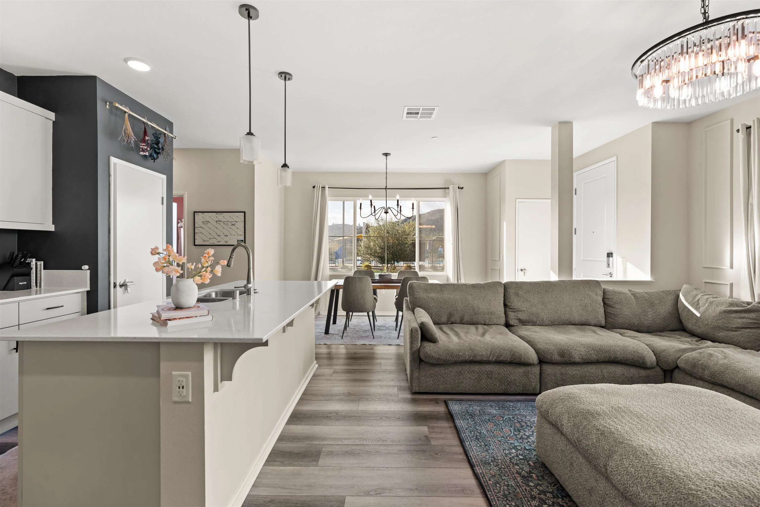 Photo #13: 250046205 Listing: Photo #13