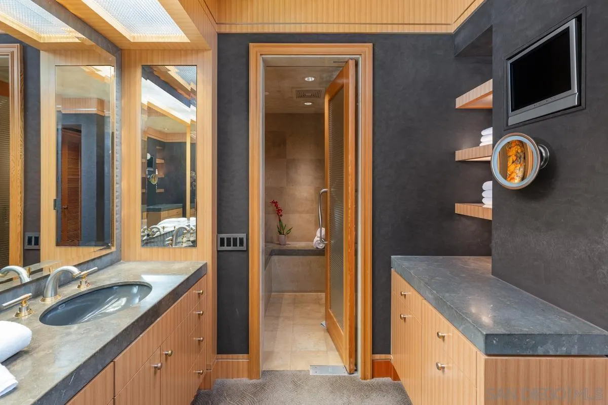 Photo #33: 250046210 Listing: Photo #33